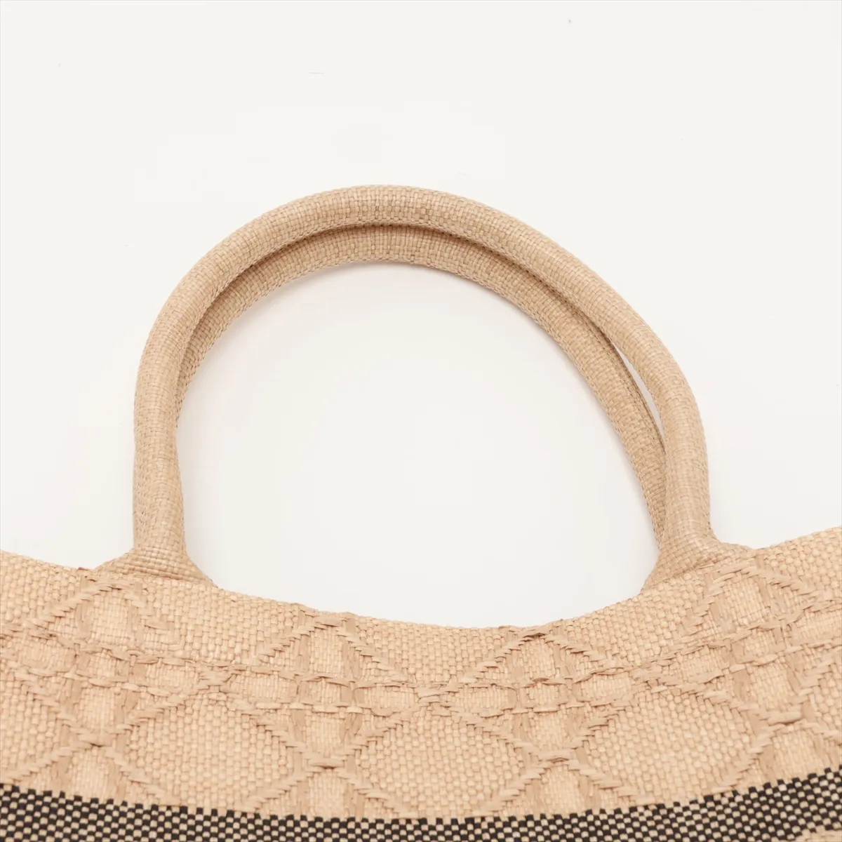 Book Tote Medium Raffia Chain Tote Bag Beige x Black — view 6