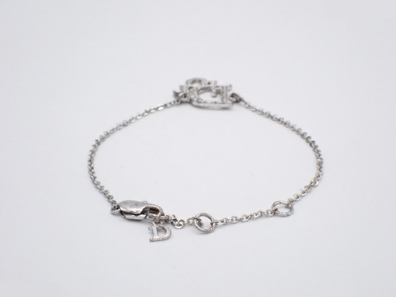 Other items: Precious metal bracelets and bangles (metal), wrist circumference approximately 20cm. — view 2