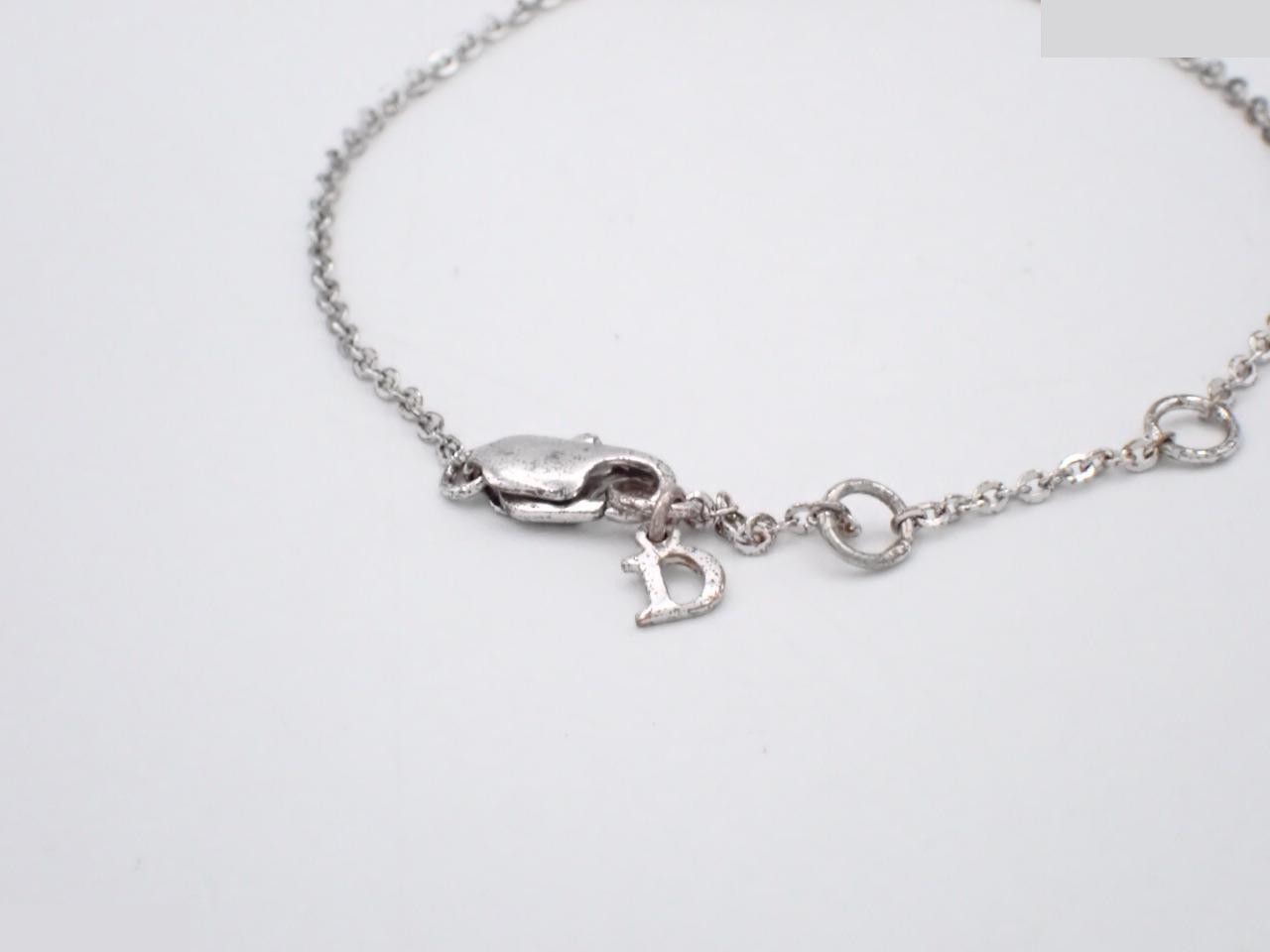 Other items: Precious metal bracelets and bangles (metal), wrist circumference approximately 20cm. — view 3