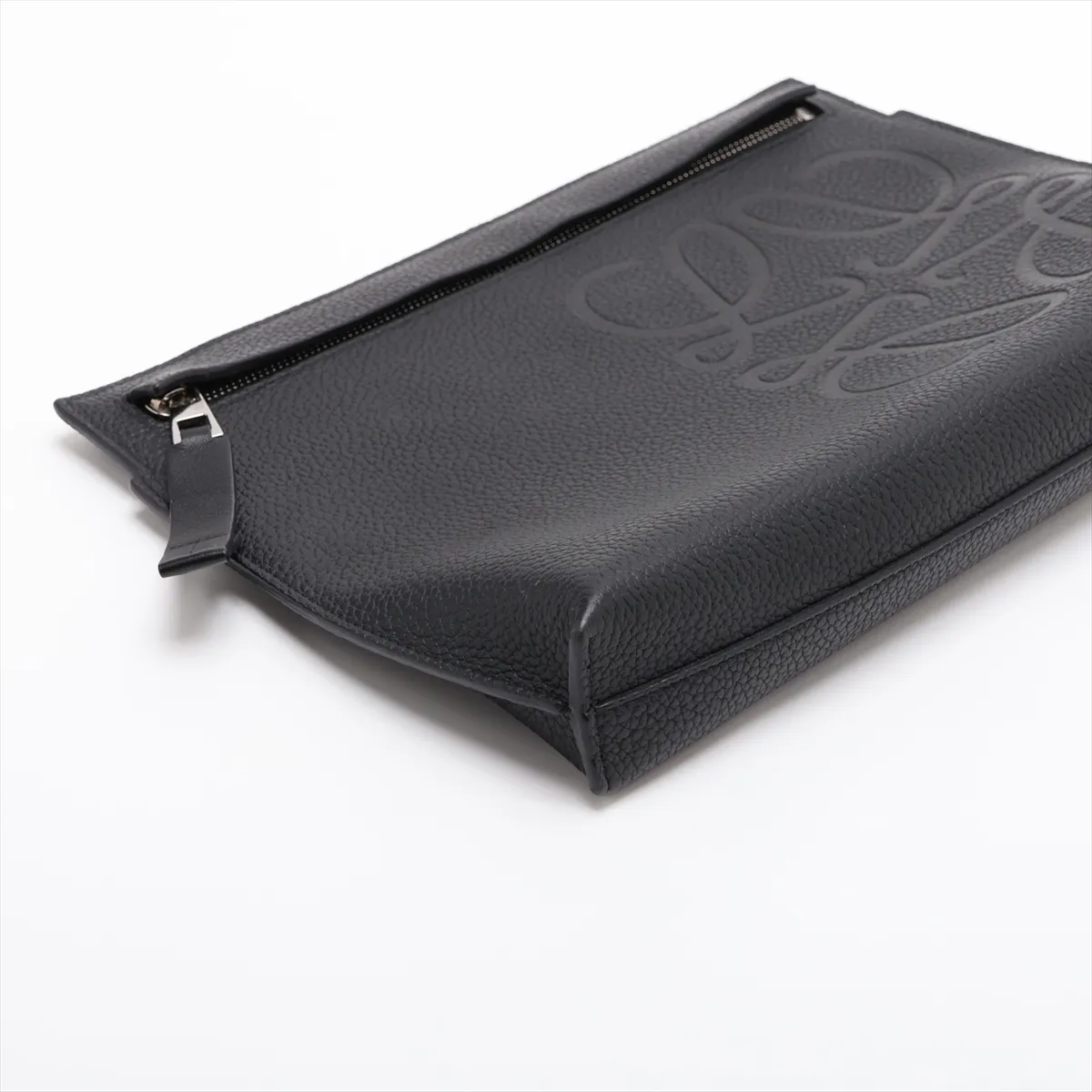 Anagram T Pouch Leather Clutch Bag Black — view 4