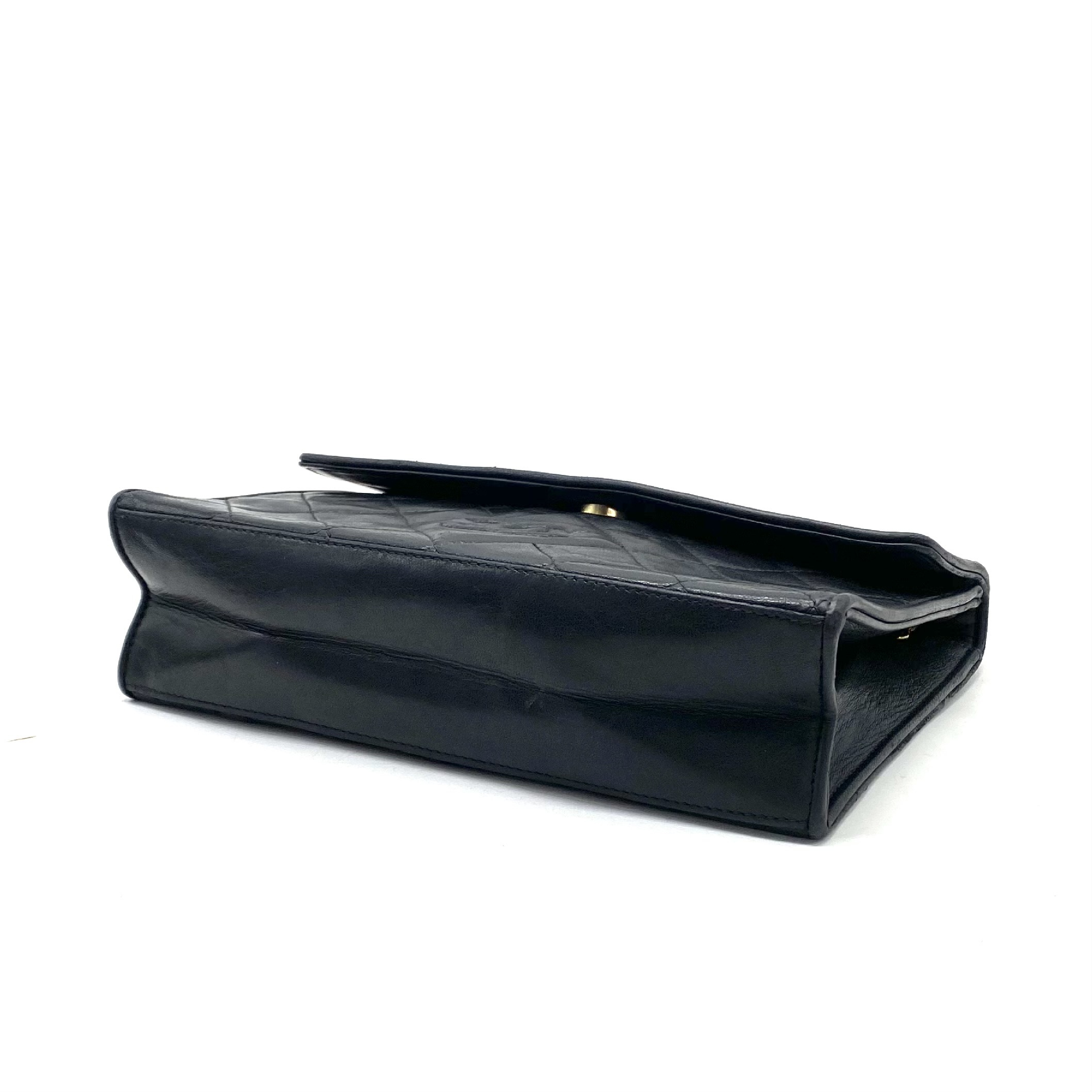 Matelassé Coco Mark Fringe Lambskin Chain Shoulder Bag — view 5