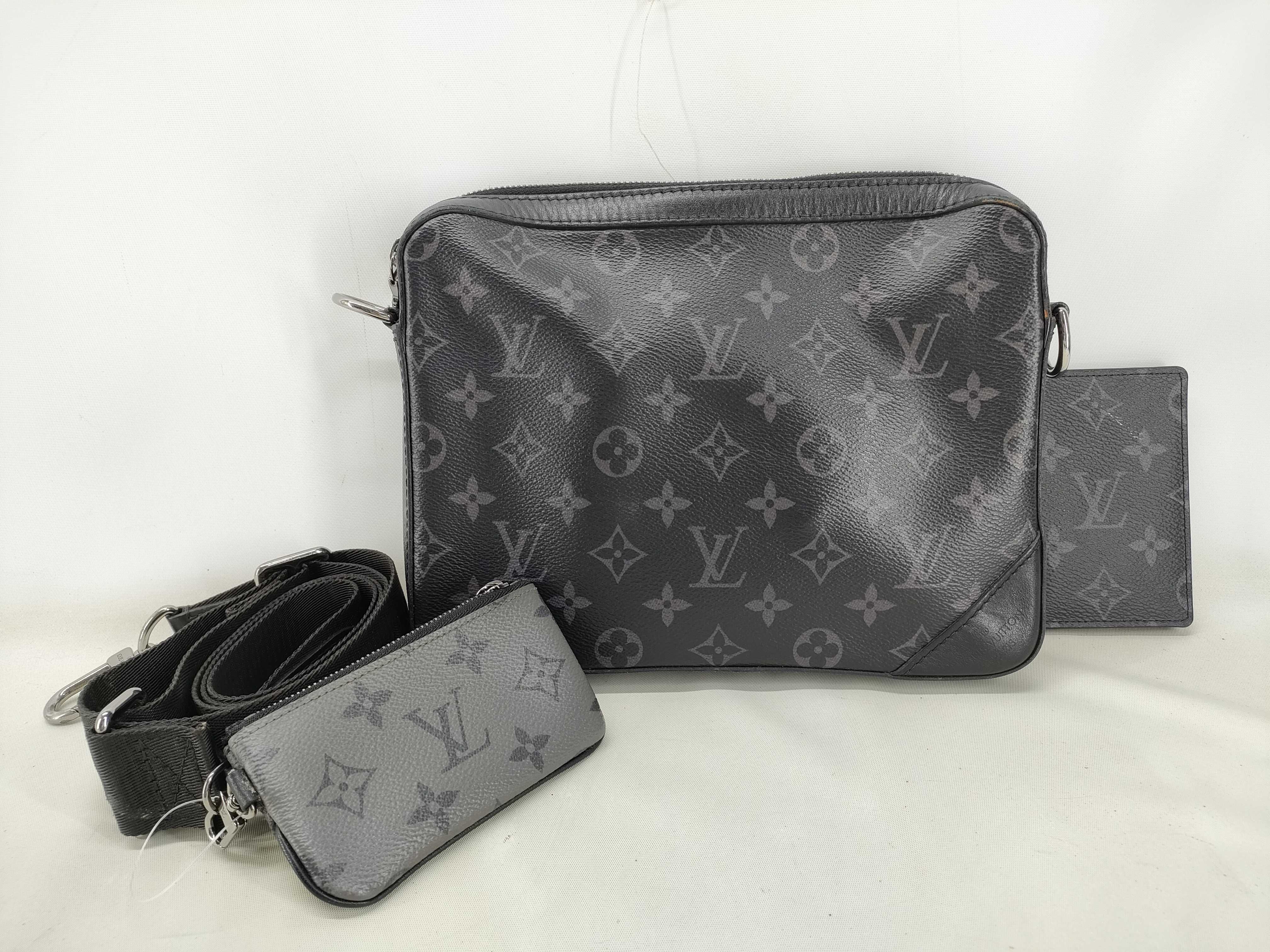 Trio Messenger RFID Shoulder Bag