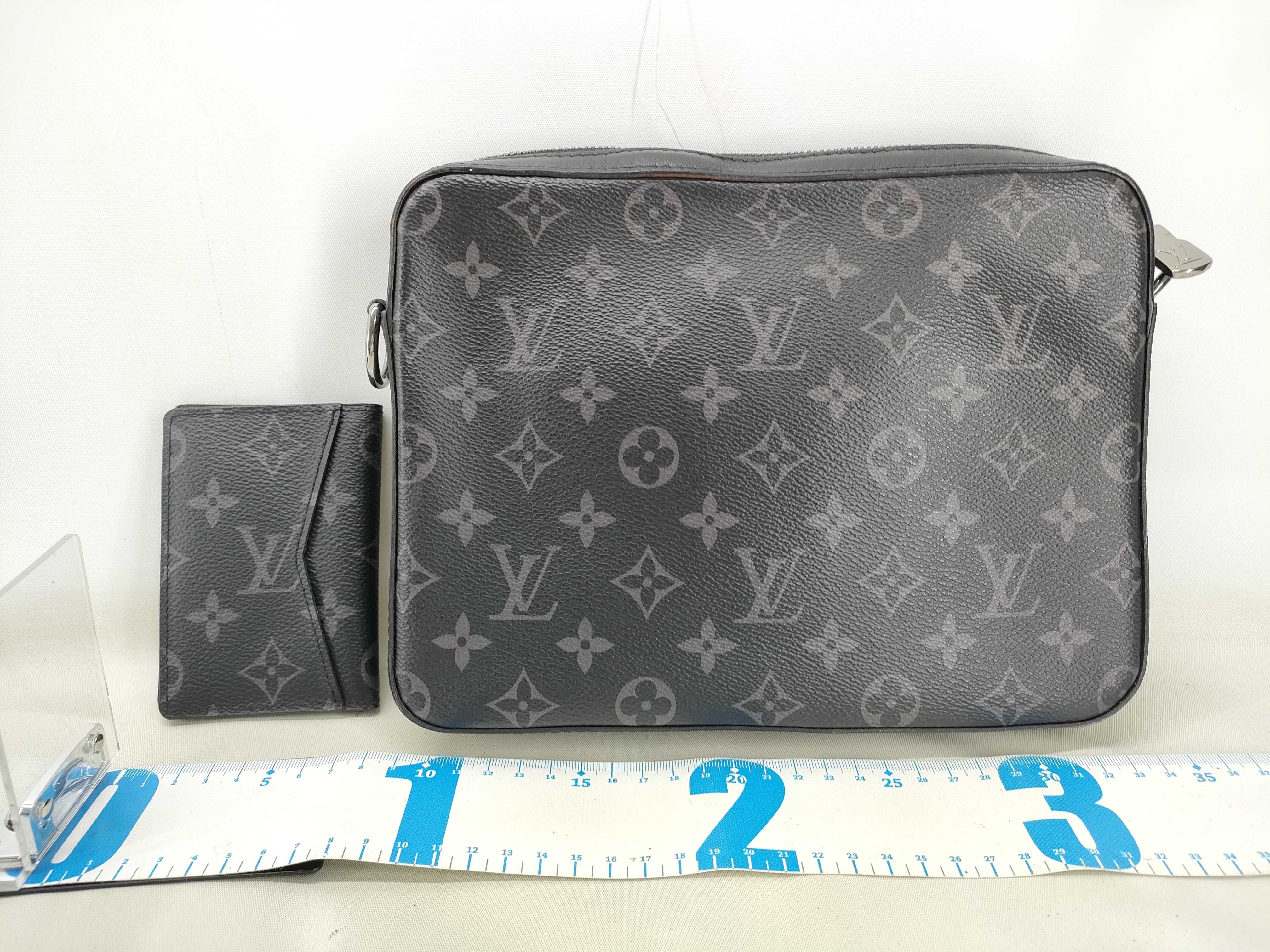 Trio Messenger RFID Shoulder Bag — view 2
