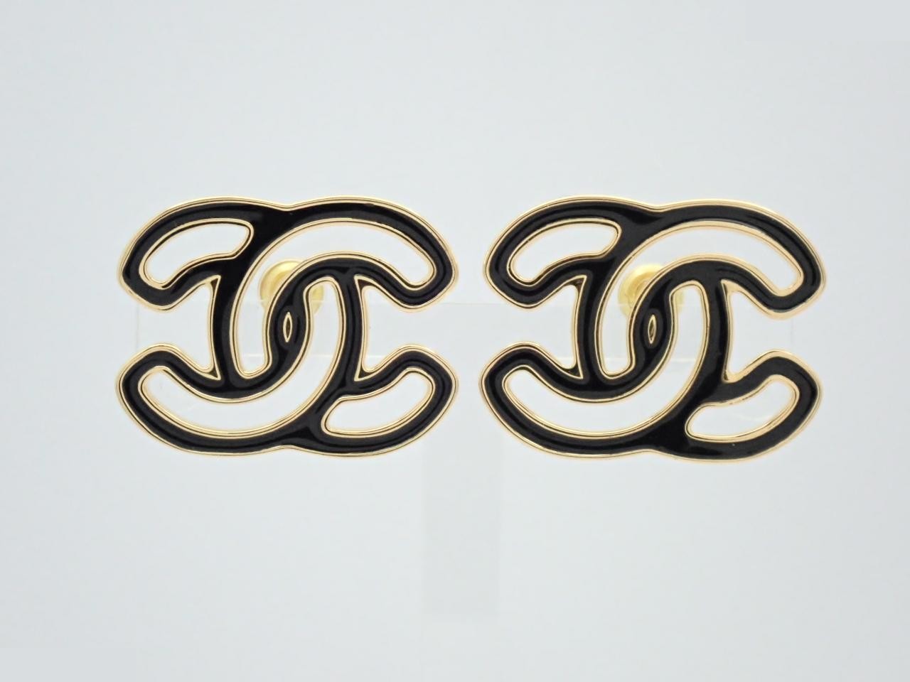 earrings, B24A, Coco Mark, gold.