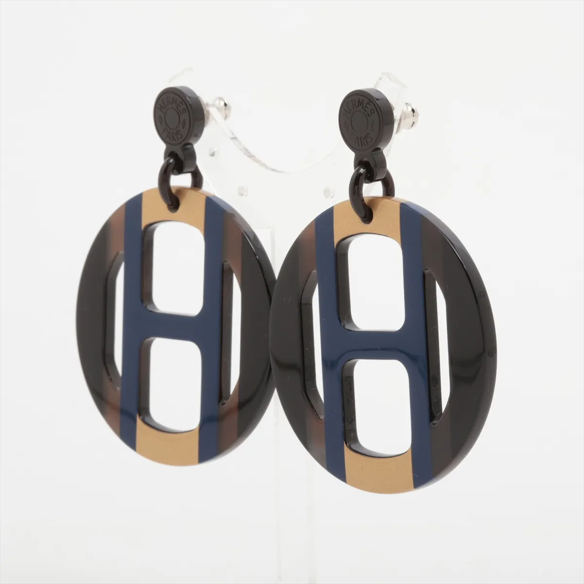 H Equipe Earrings (for both ears) Buffalo Horn Navy x Black — view 3