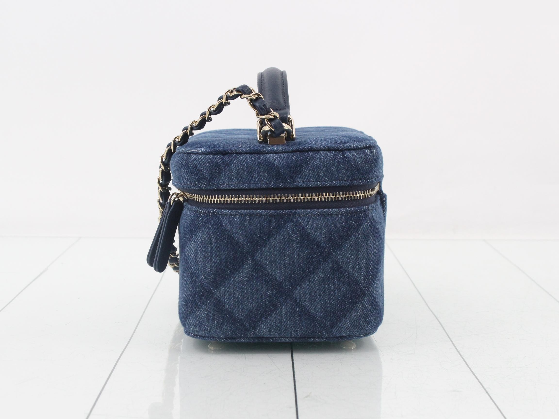 Matelassé Denim Vanity Handbag/Shoulder Bag (2-Way) — view 3