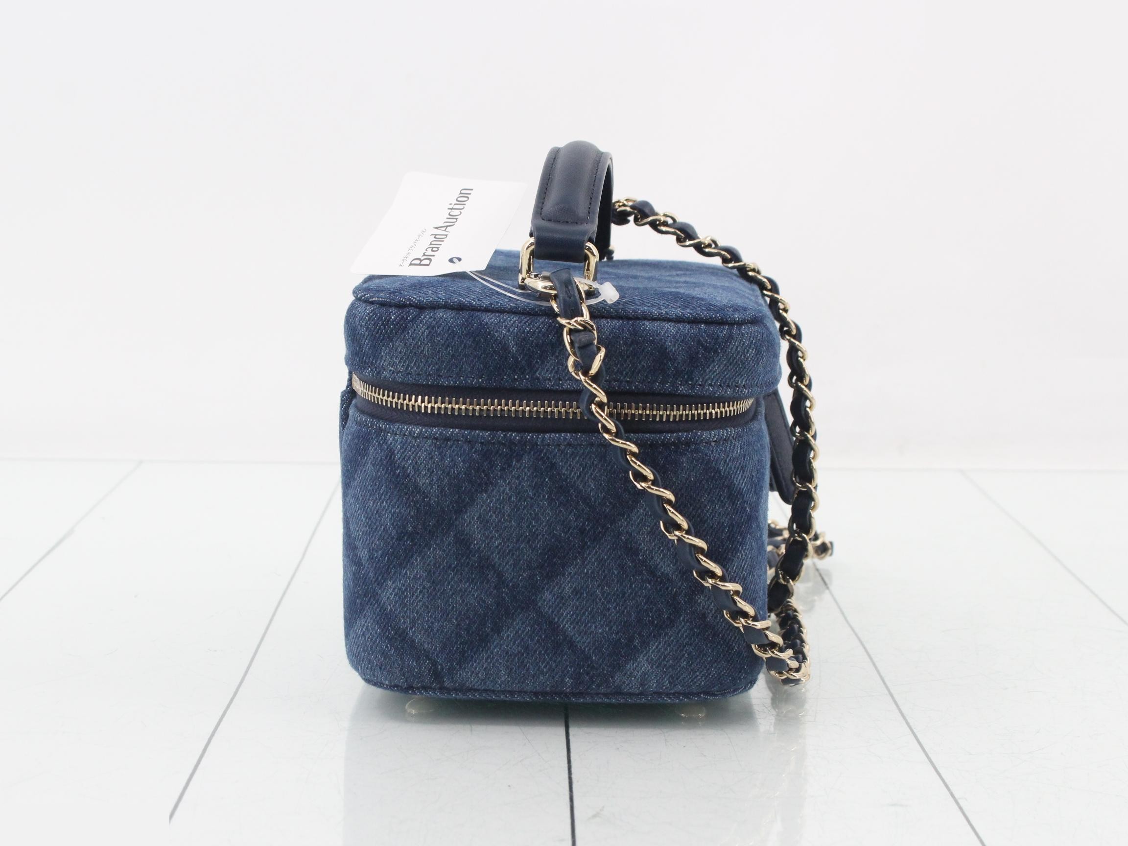 Matelassé Denim Vanity Handbag/Shoulder Bag (2-Way) — view 4