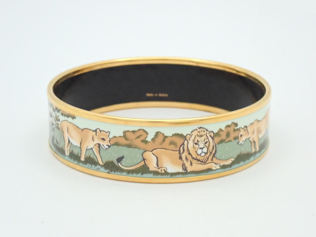 Enamel GM Bangle, Wrist circumference approximately 21cm — view 2