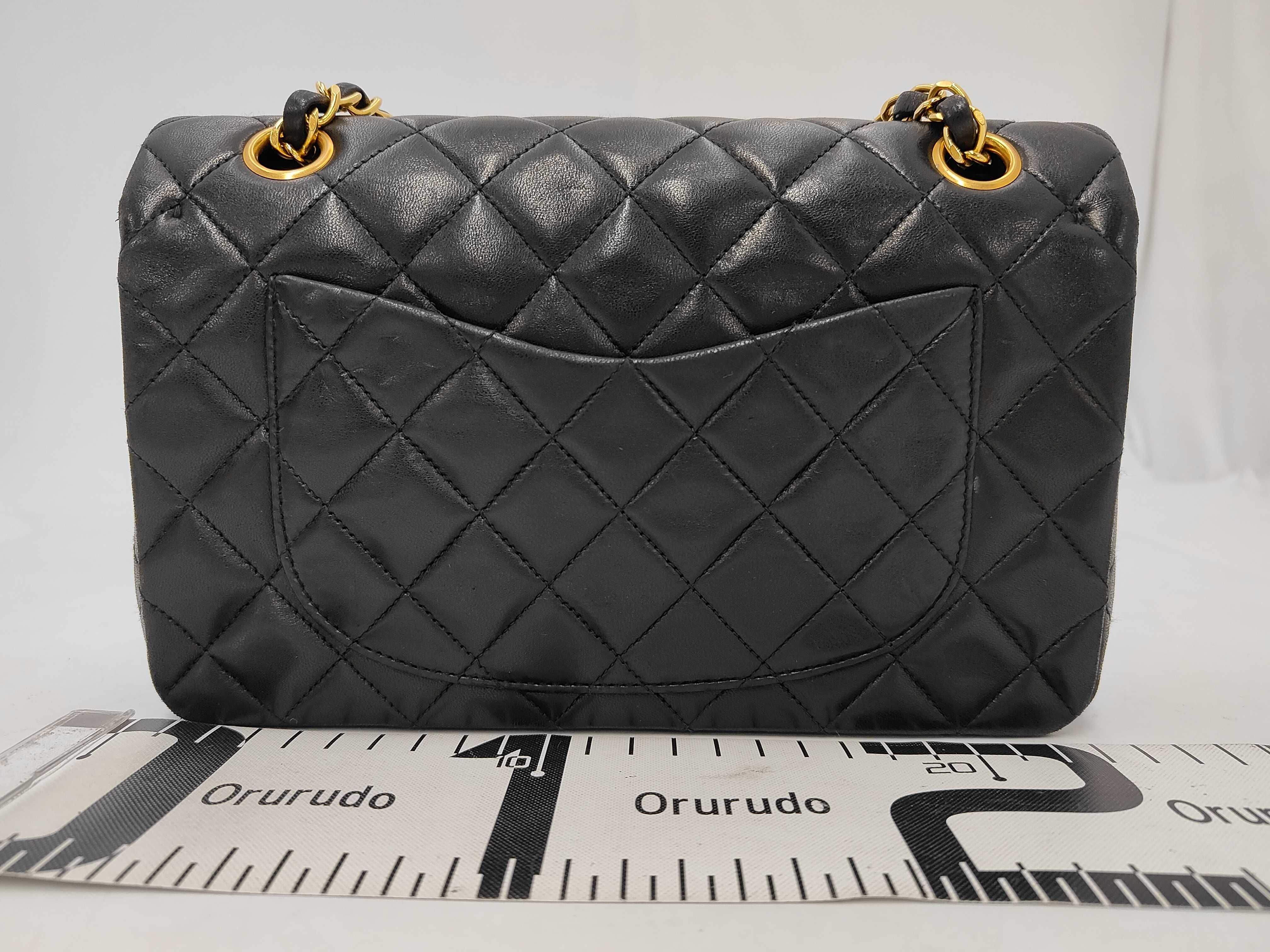Lambskin Matelassé 23 w Boutique Seal Shoulder Bag — view 2