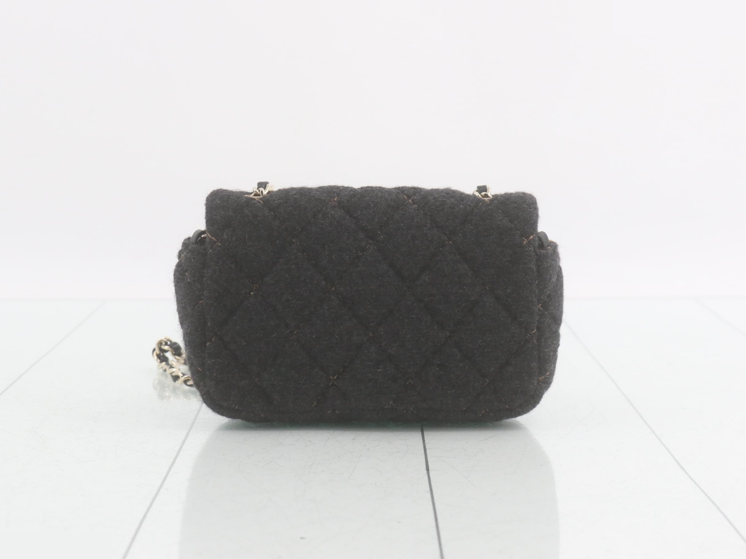 Matelassé (bag) - Shoulder bag — view 2