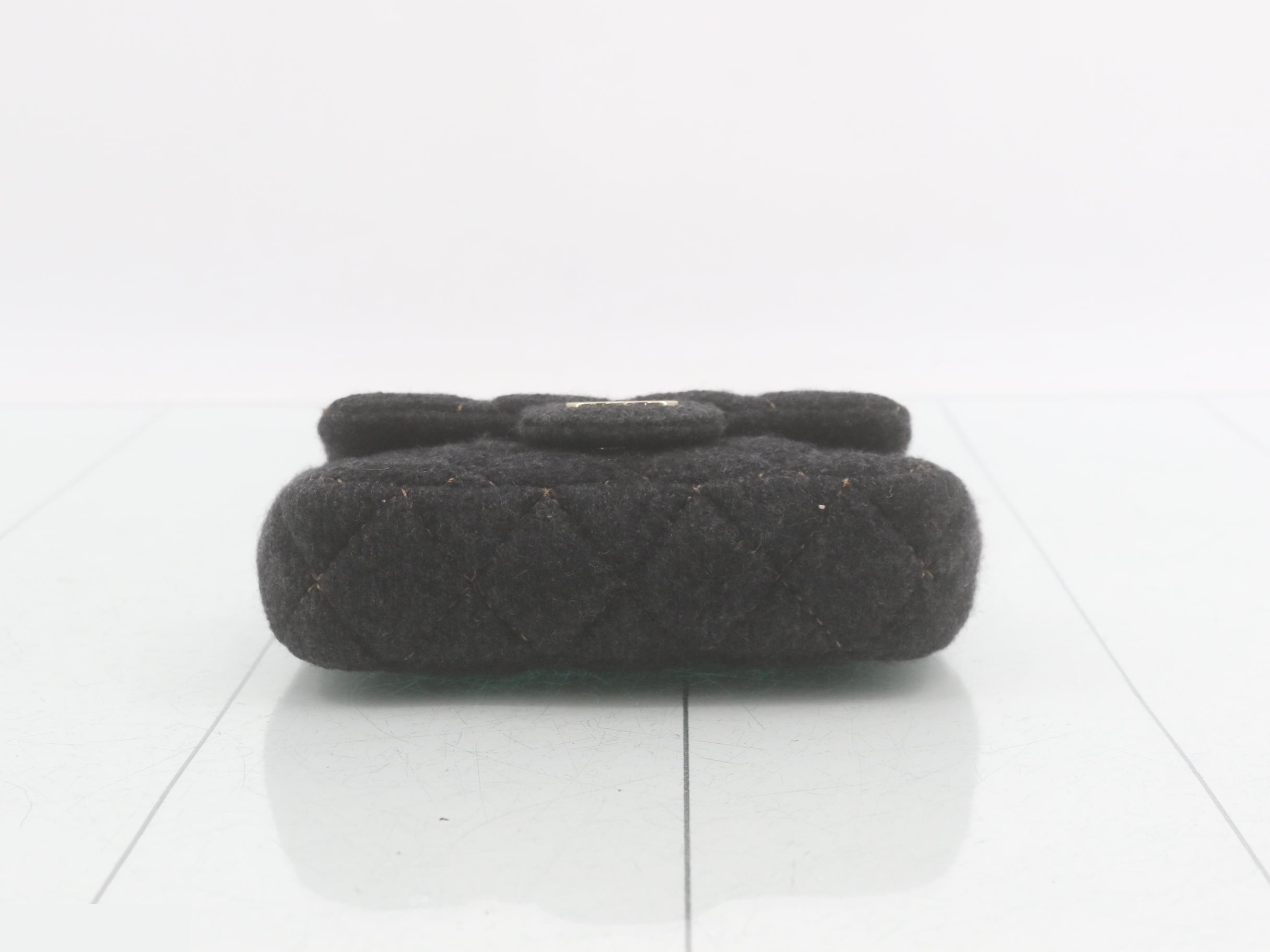 Matelassé (bag) - Shoulder bag — view 3