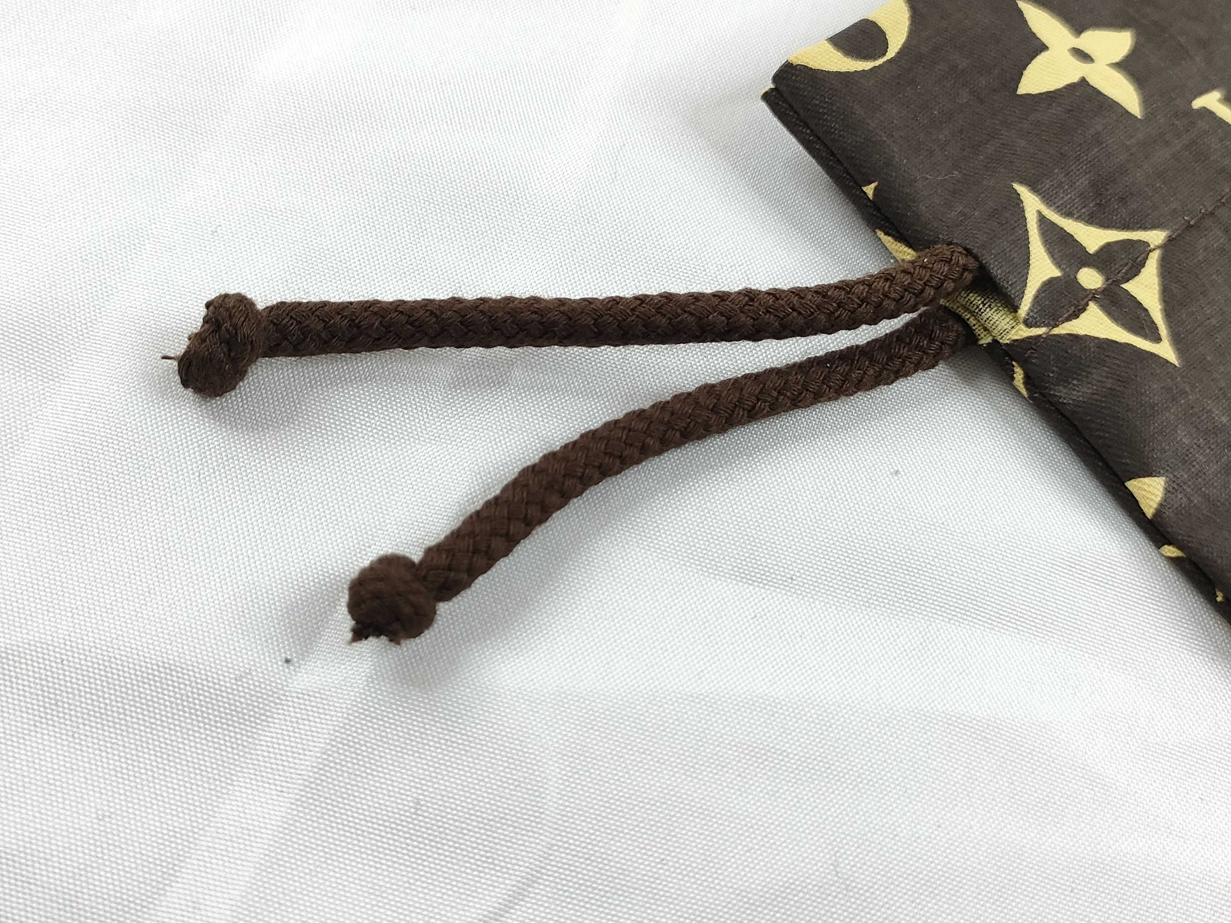 drawstring shoe bag and other accessories — view 6
