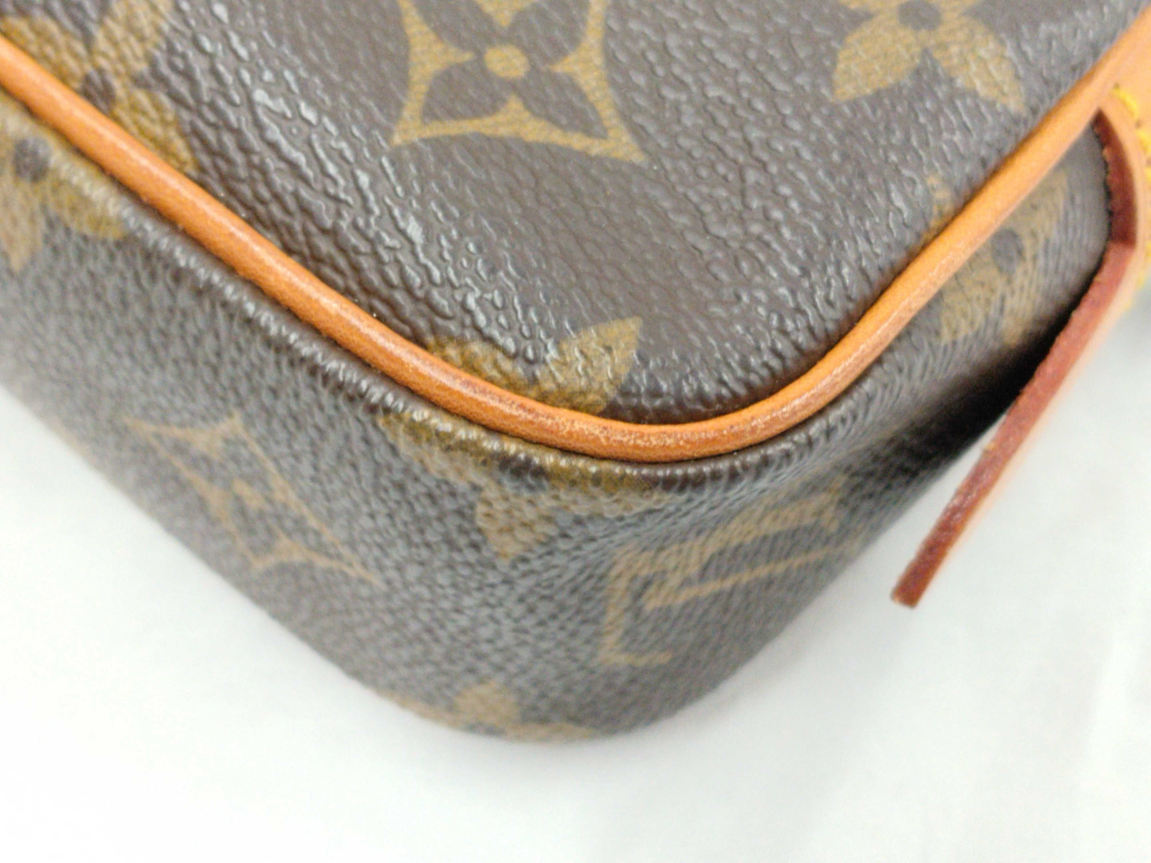 Monogram LV Monogram Pochette Marly Bandoulière Shoulder Bag — view 7