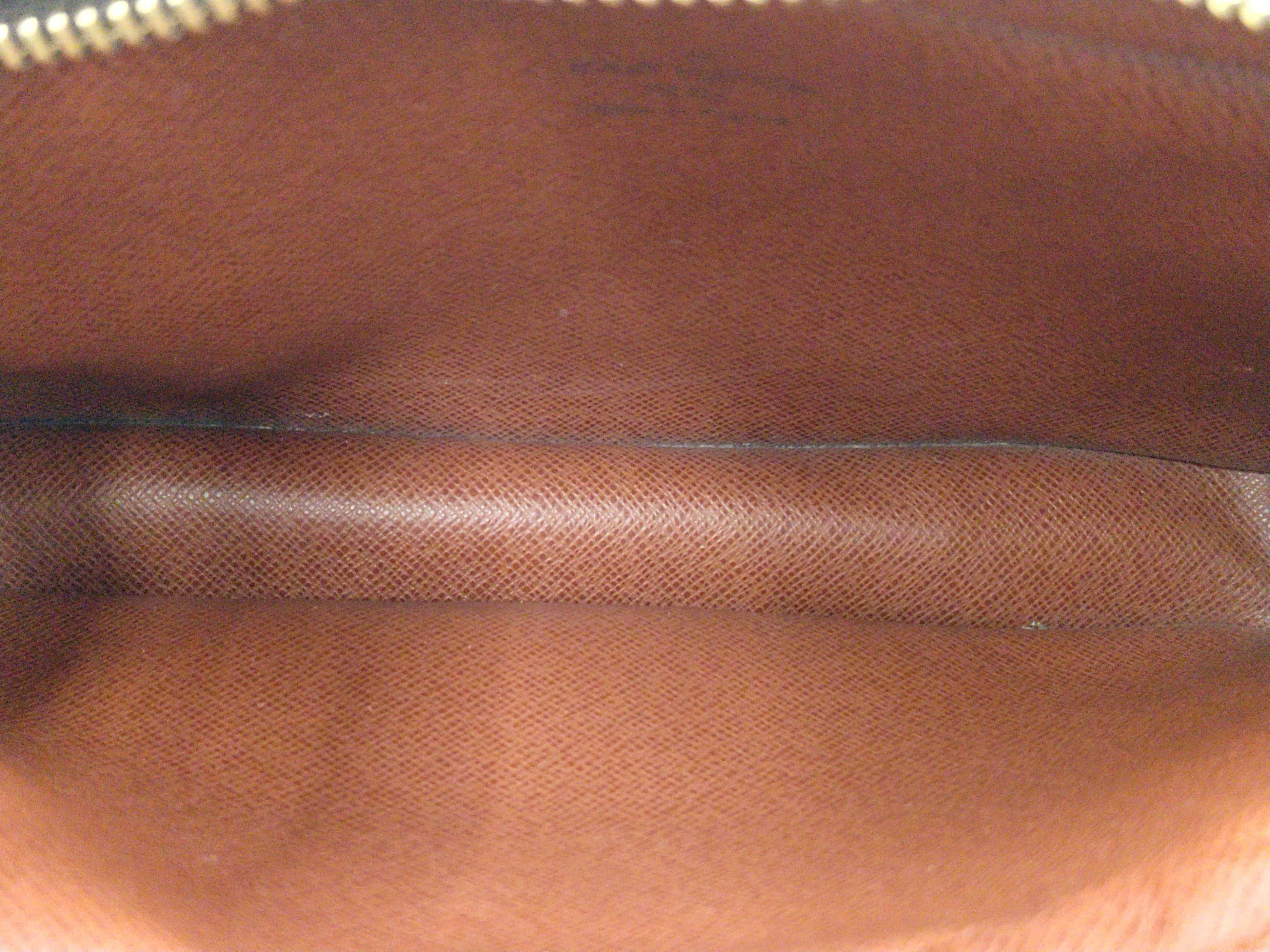 Monogram LV Monogram Pochette Marly Bandoulière Shoulder Bag — view 10