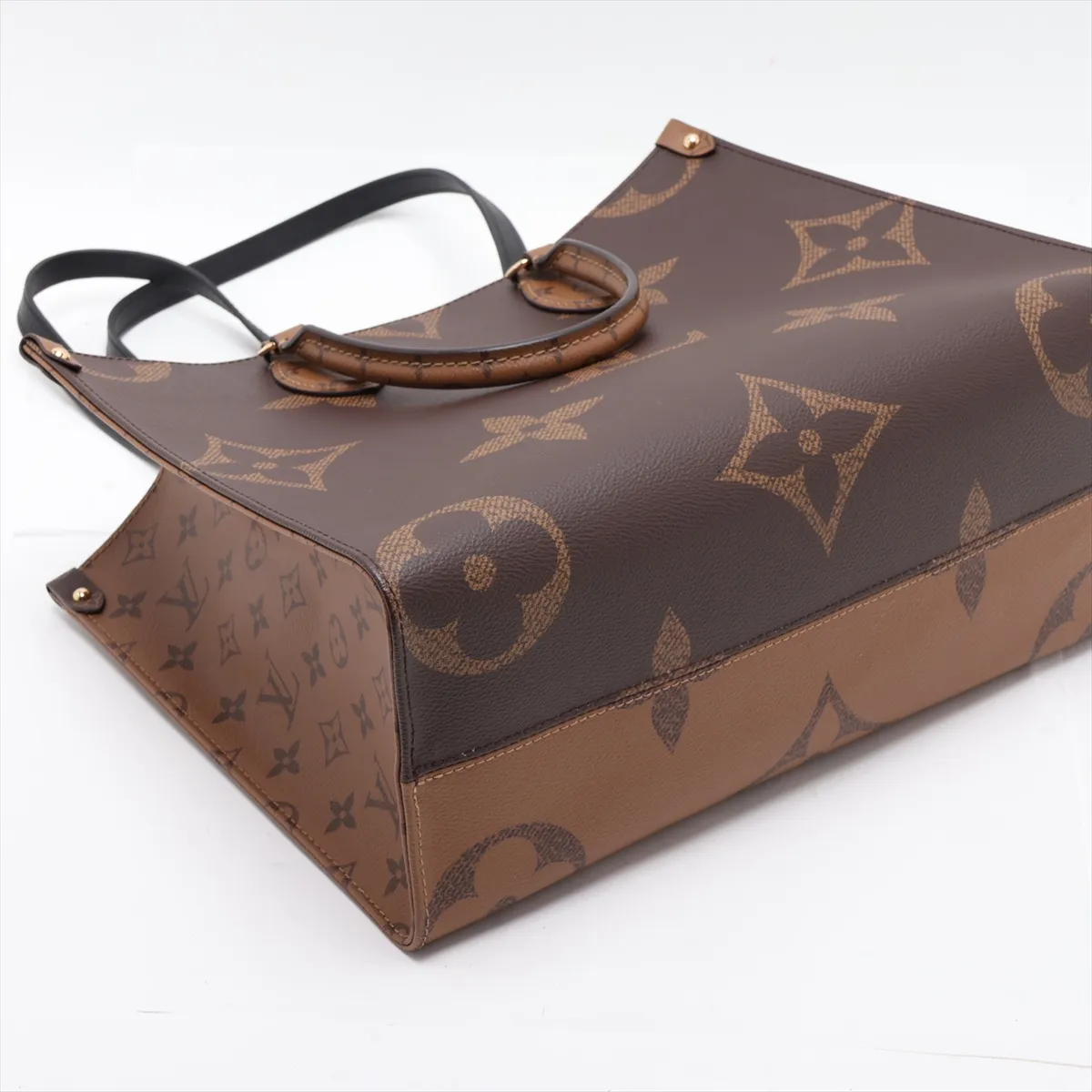 Giant Monogram Reverse OnTheGo MM M45321 LM0211 Brown (RFID detected) — view 4