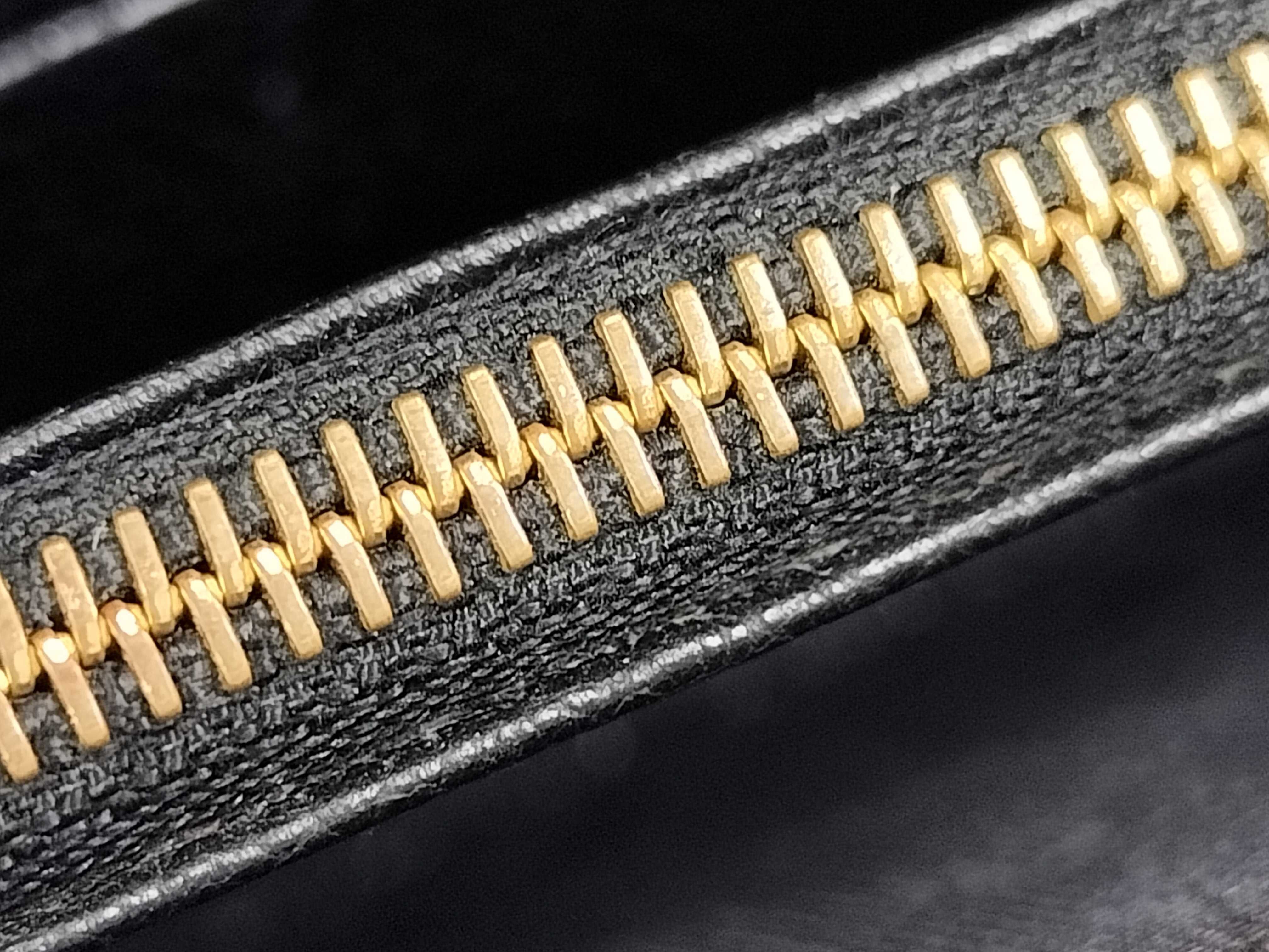 Horsebit Zippy Wallet Black — view 14