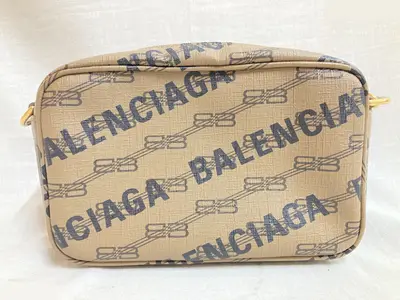 Other lines: Bags and shoulder bags
