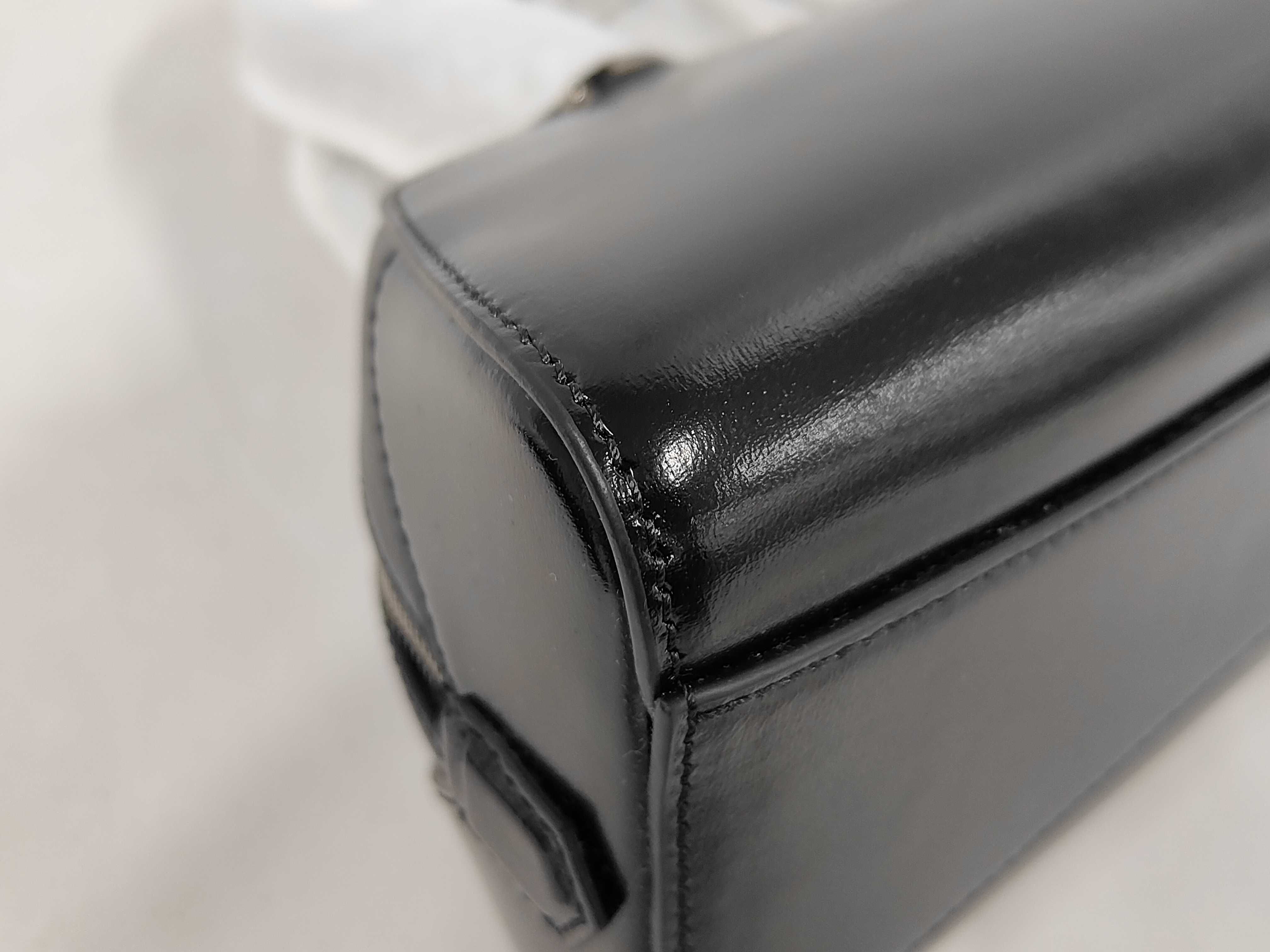 Antigona East West Shoulder Bag/Handbag — view 3