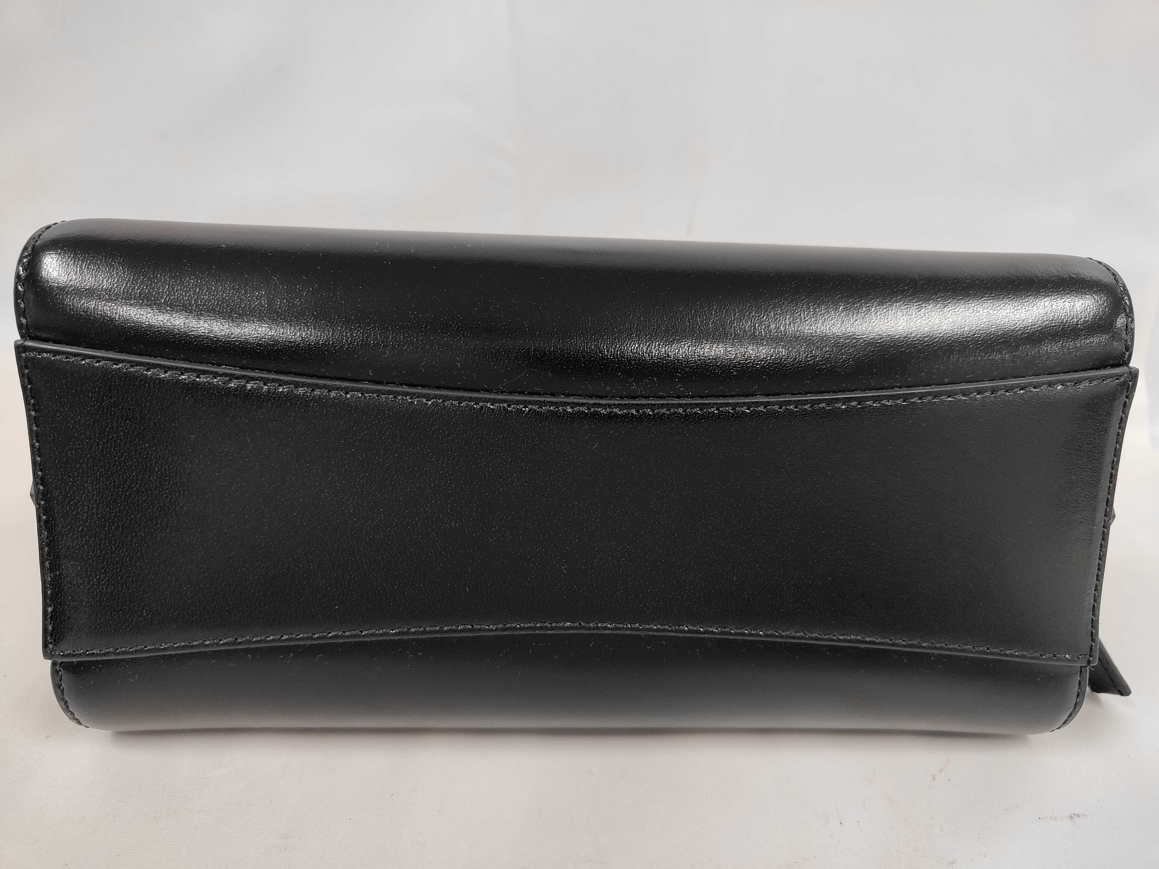 Antigona East West Shoulder Bag/Handbag — view 4