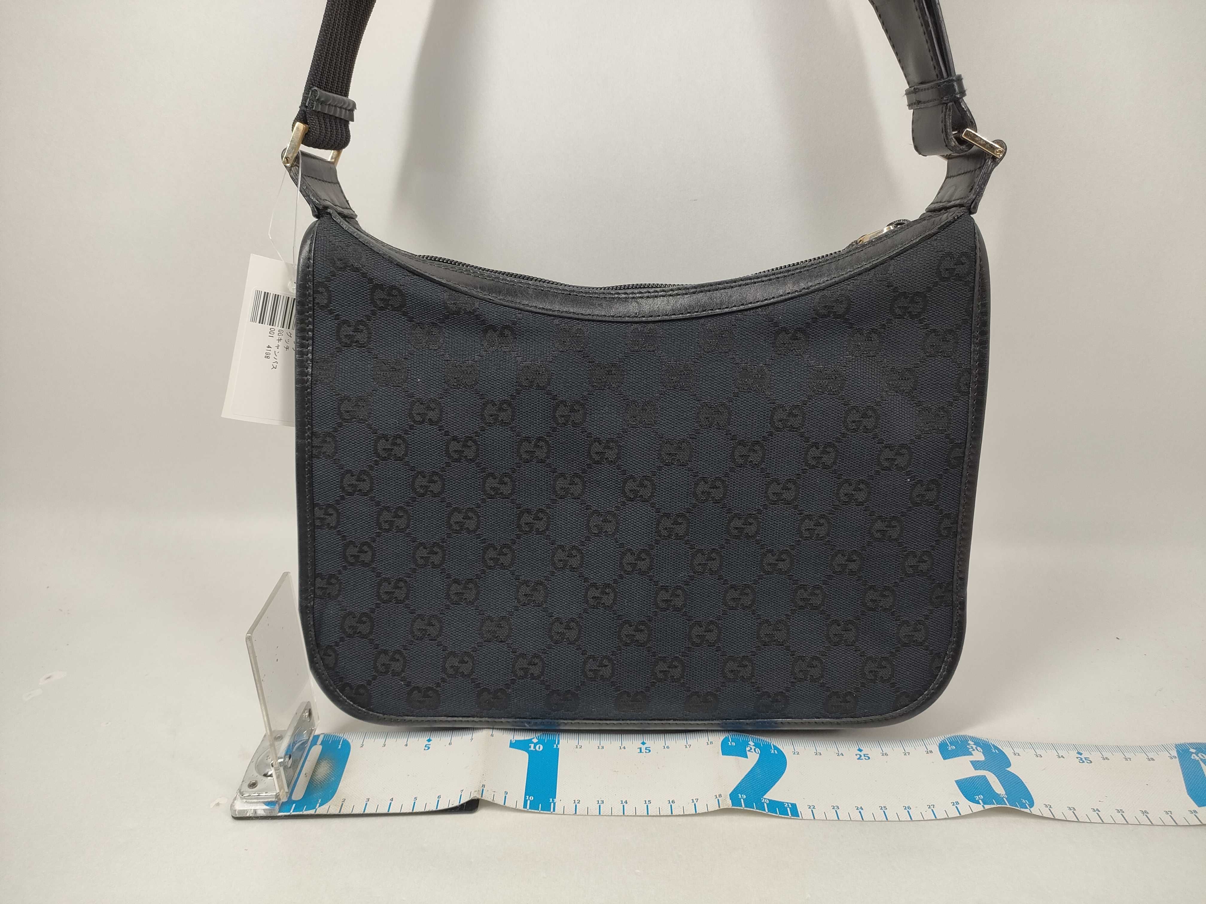GG Canvas 001 4198 Shoulder Bag — view 2