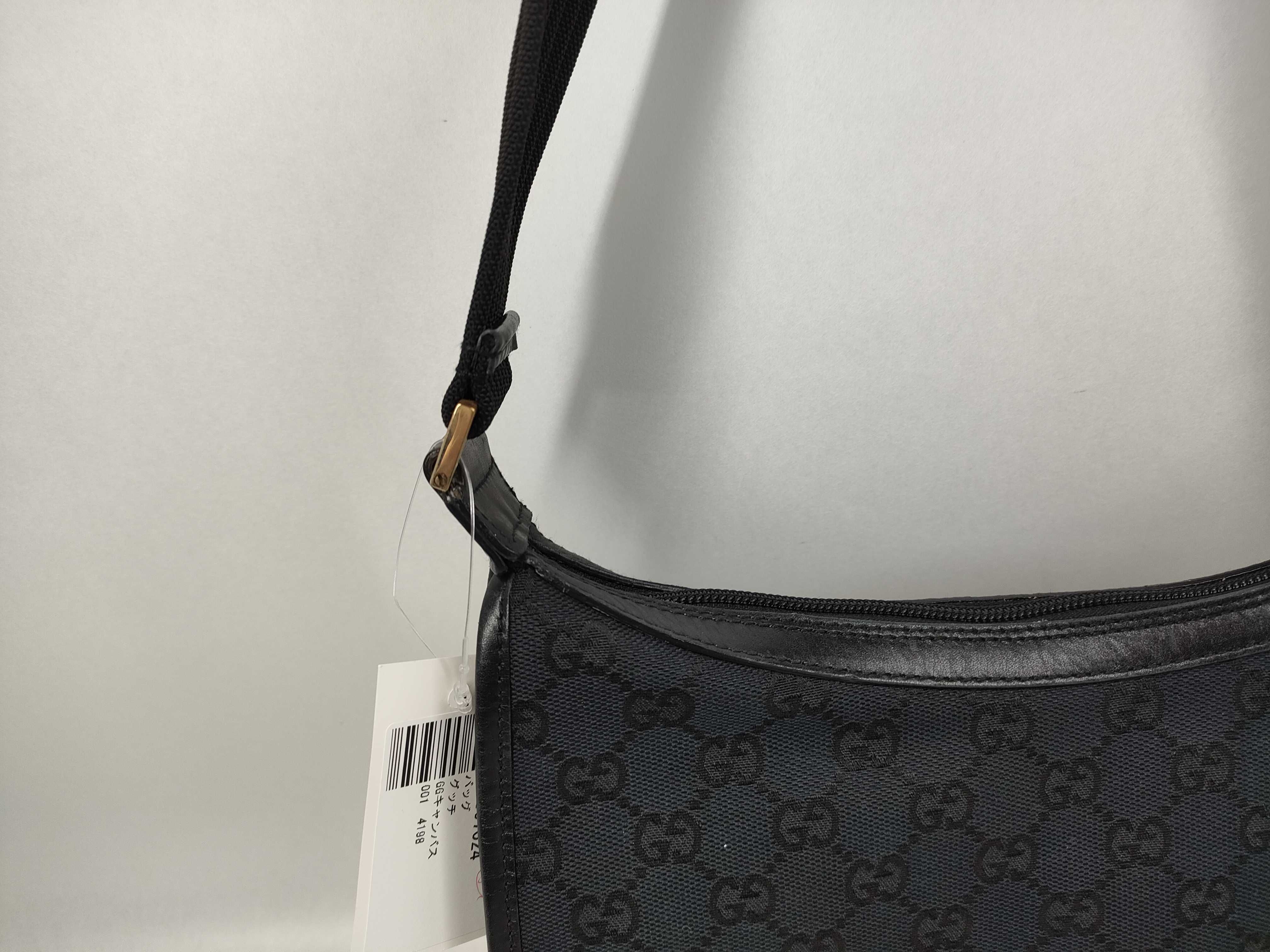 GG Canvas 001 4198 Shoulder Bag — view 3