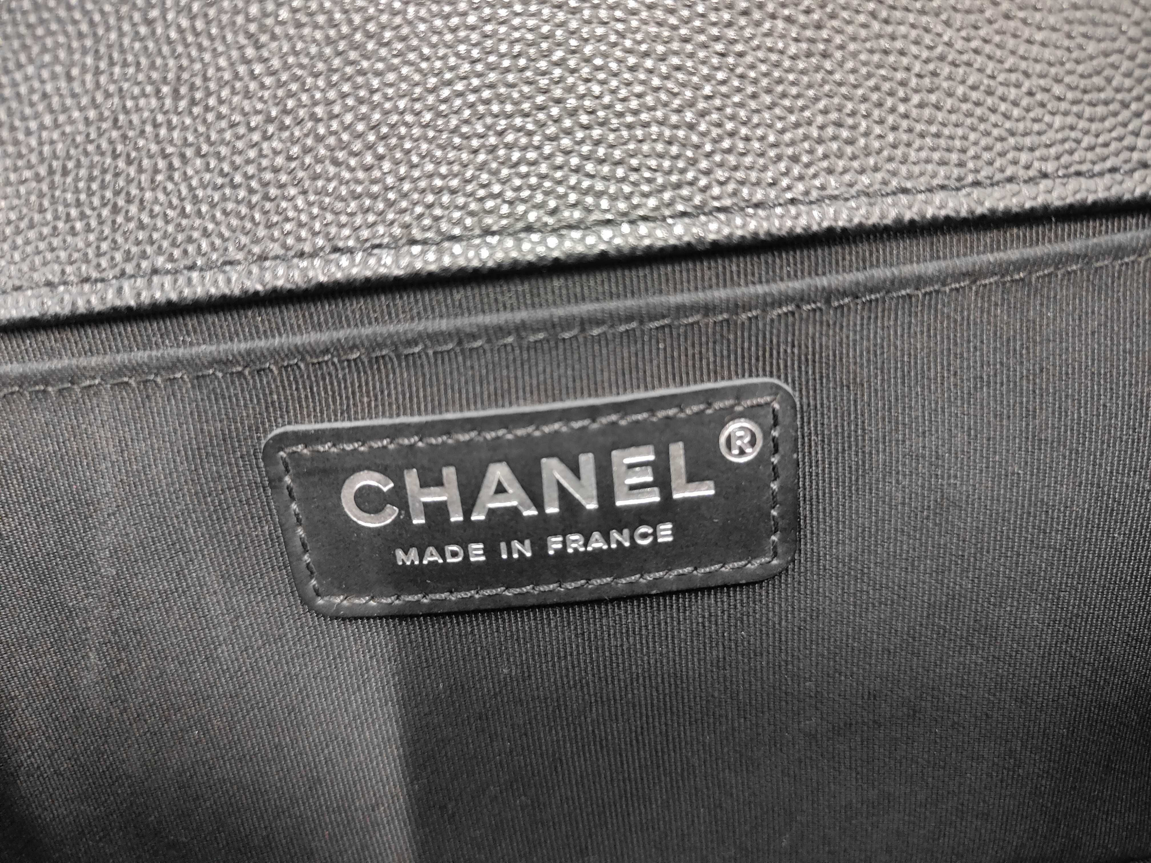 Boy Chanel Shoulder Bag — view 10