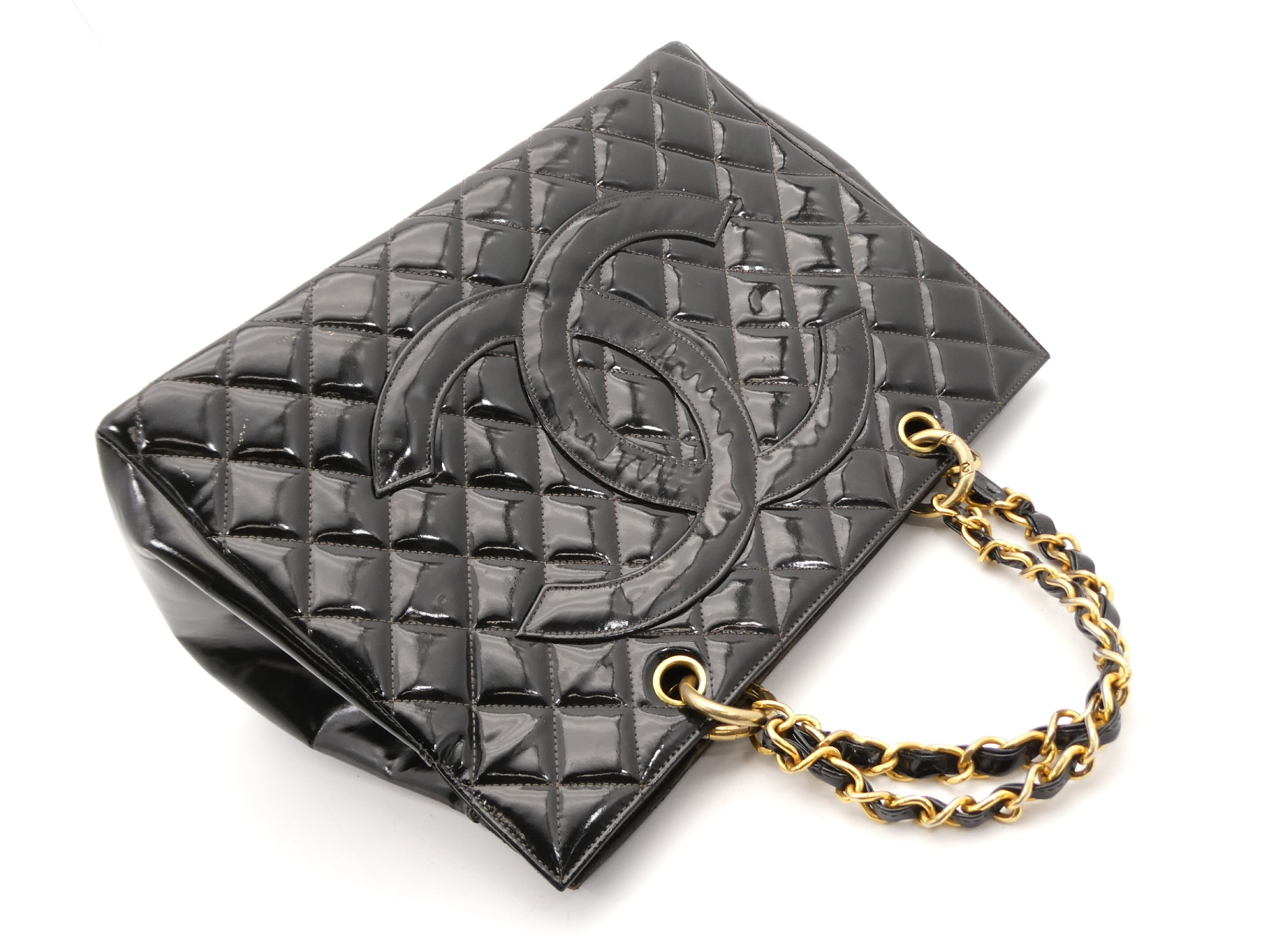 Matelassé Enamel Coco Mark Chain Tote Bag — view 6