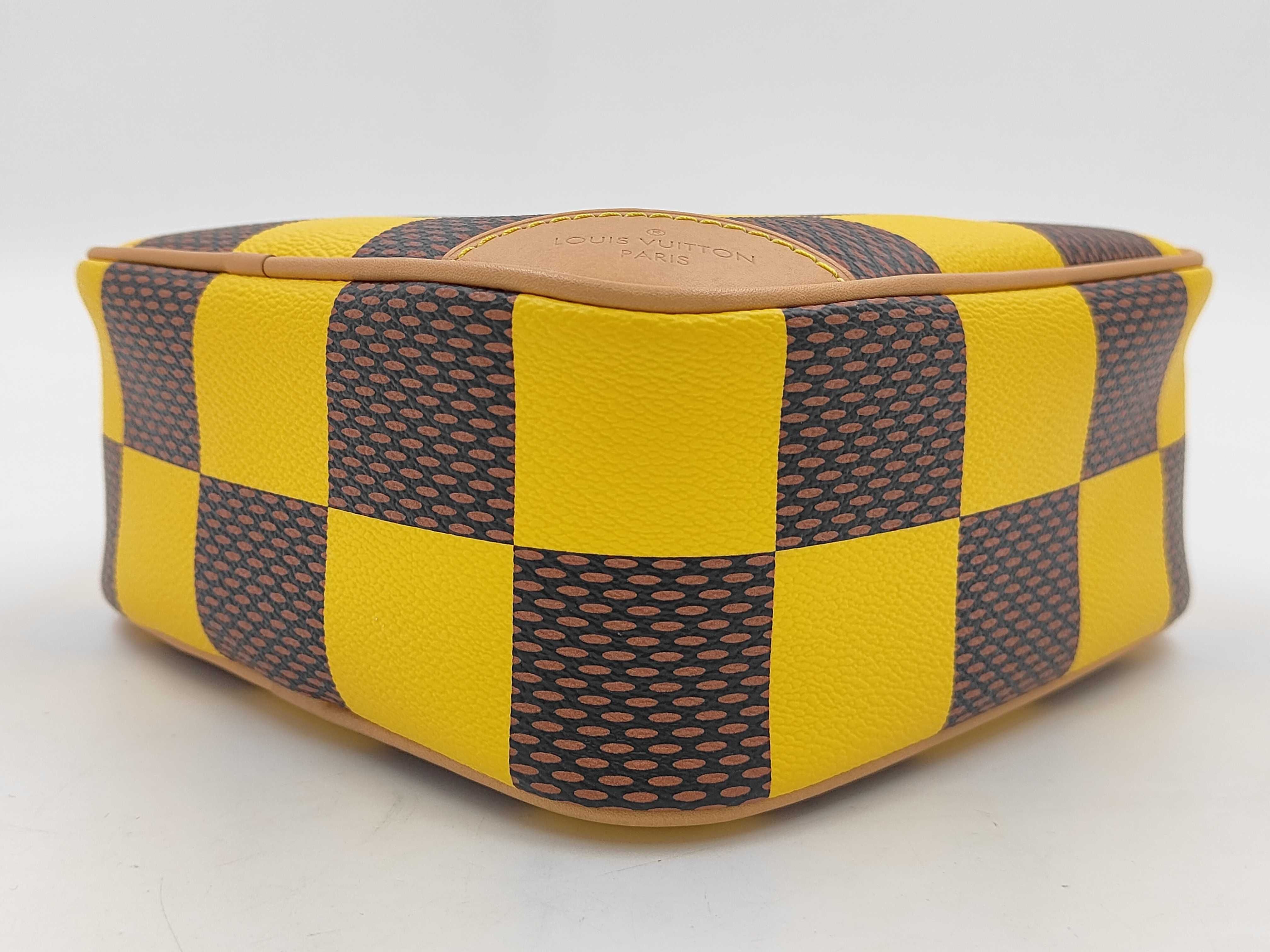N40562 Chess Messenger Shoulder Bag — view 3