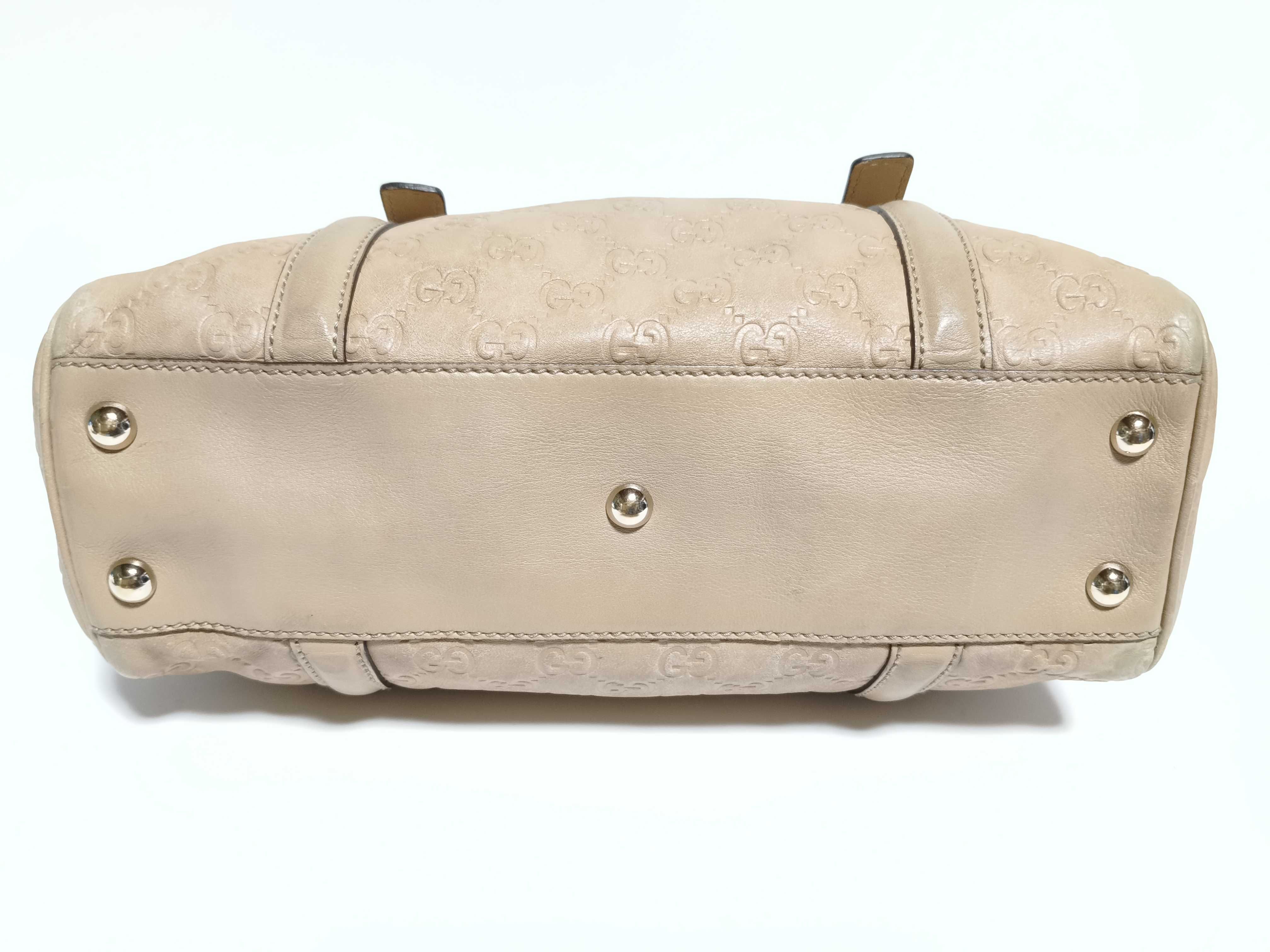 ID- Interlocking G Cowskin Handbag White #170009 Handbag — view 8