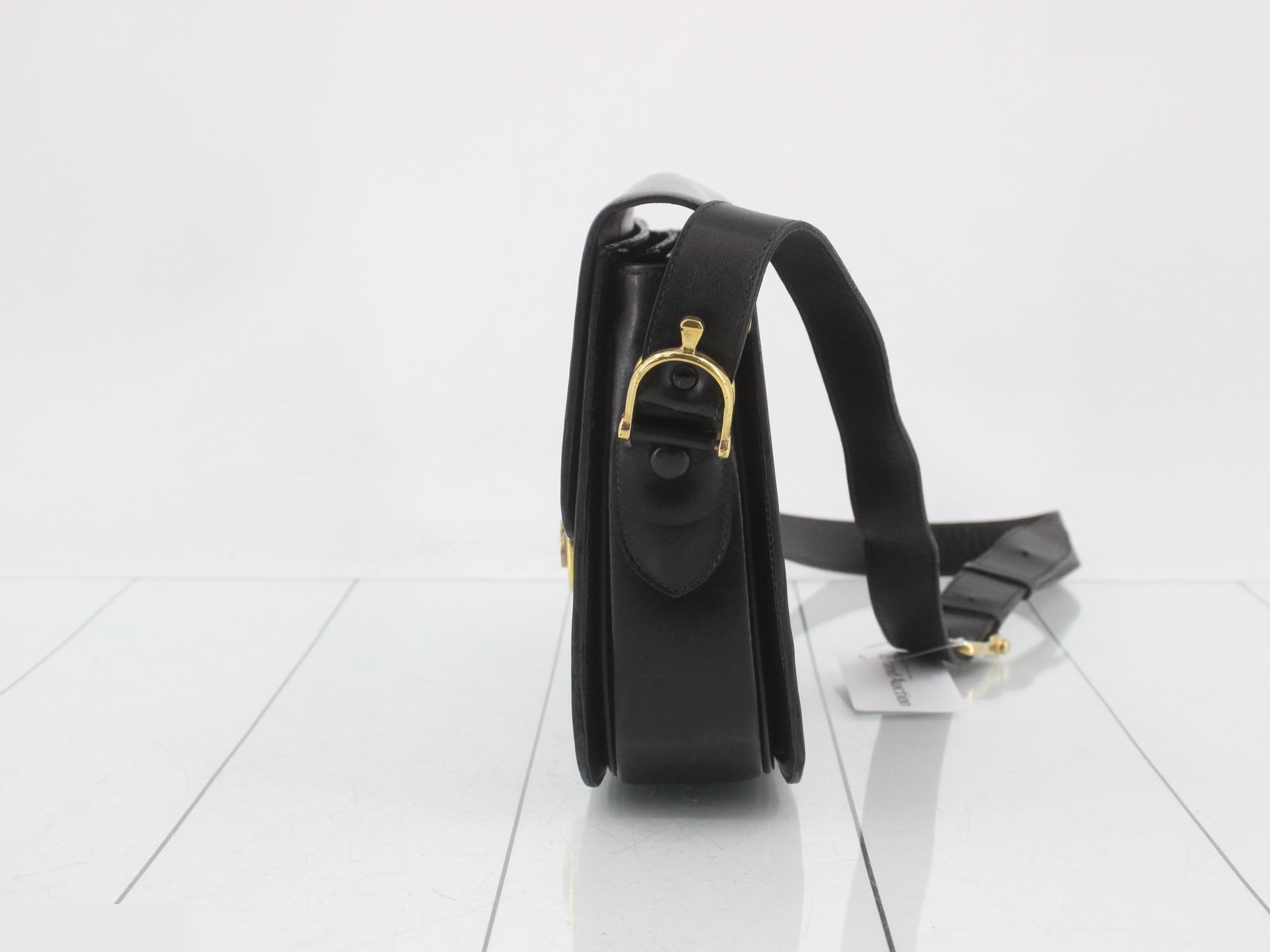 Carriage hardware, leather — view 3