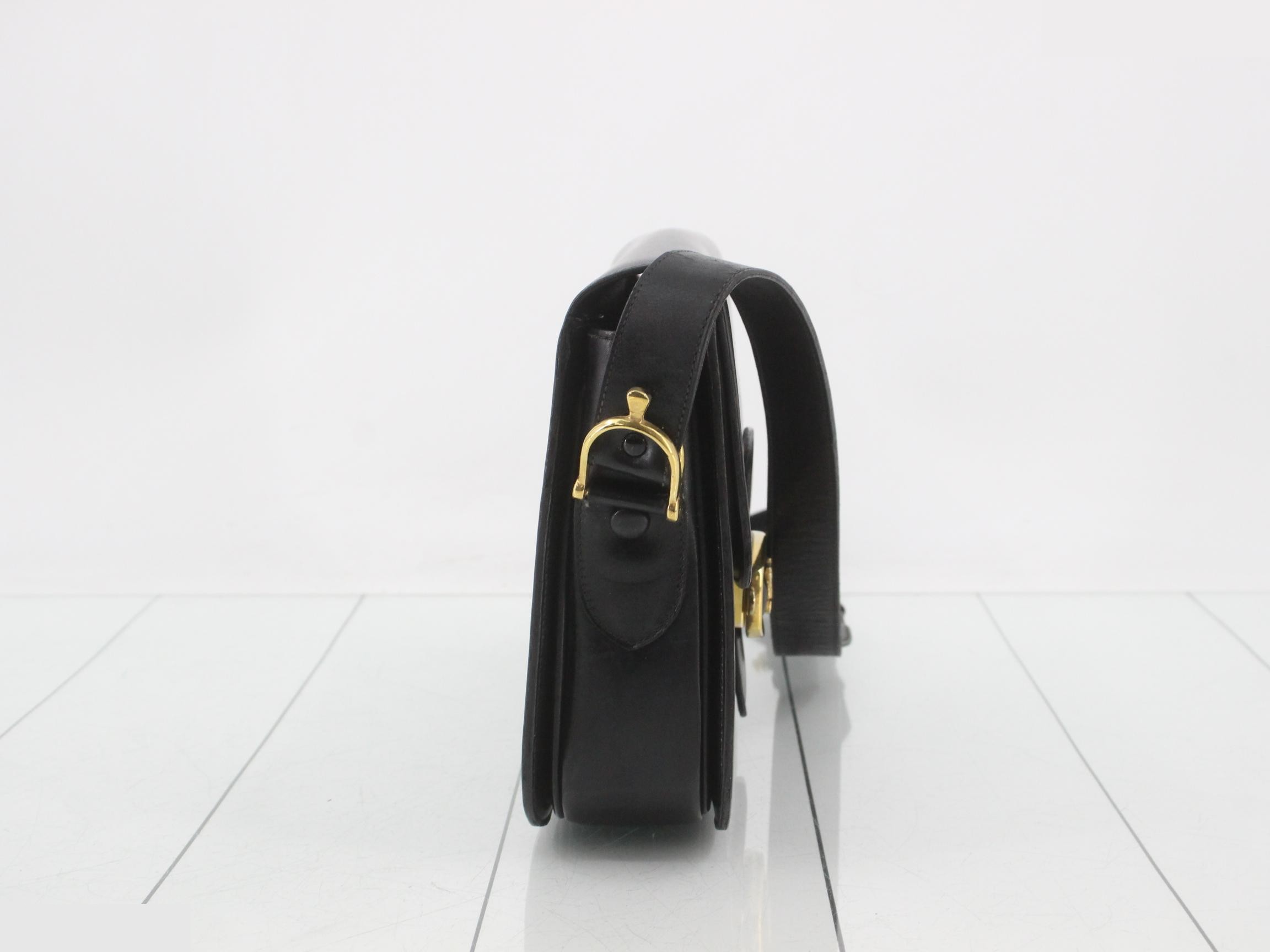 Carriage hardware, leather — view 4