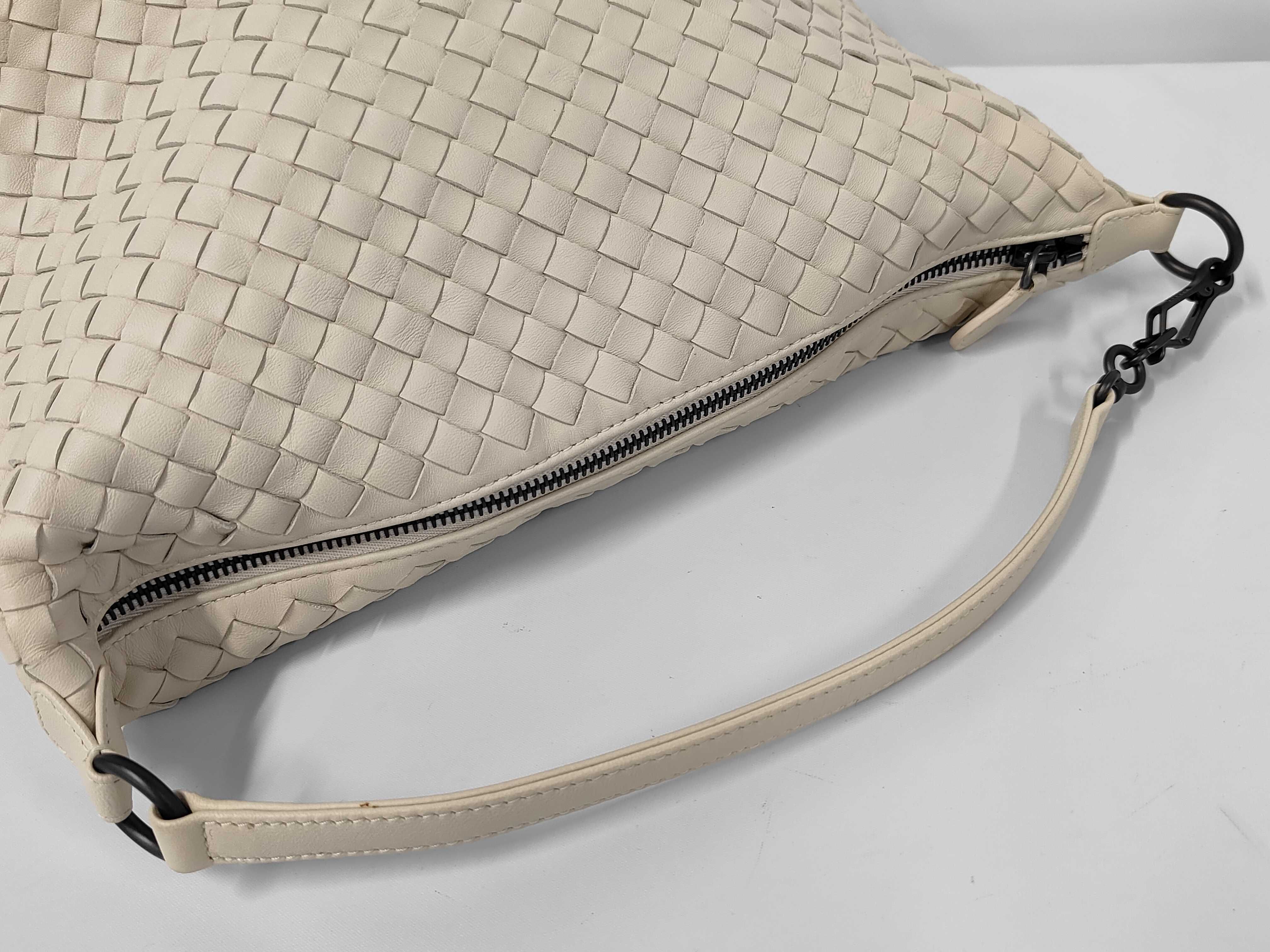 Intrecciato One-Shoulder Handbag White - Shoulder Bag — view 3