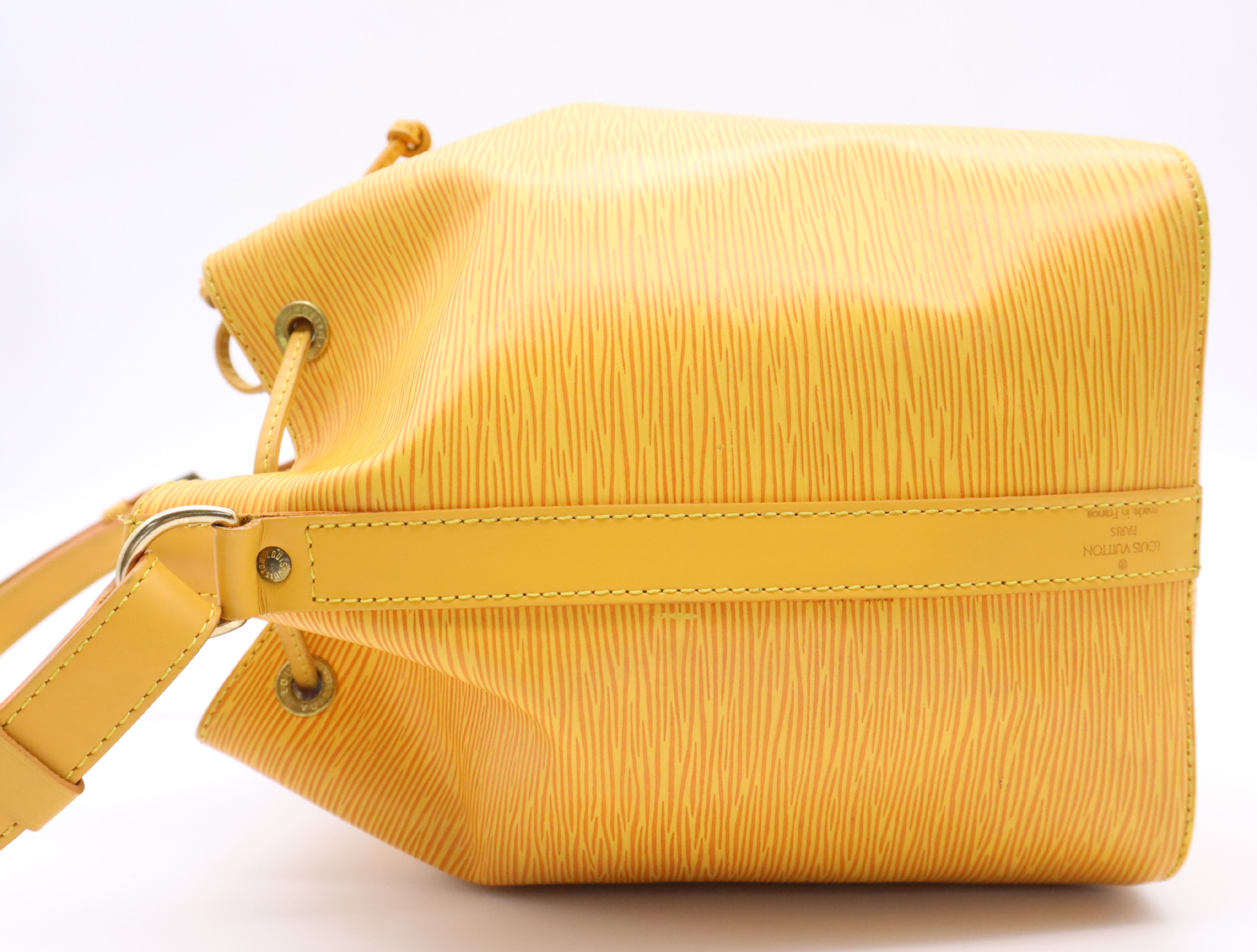 M44109 Epi Petit Noe Tassili Yellow Shoulder Bag — view 3