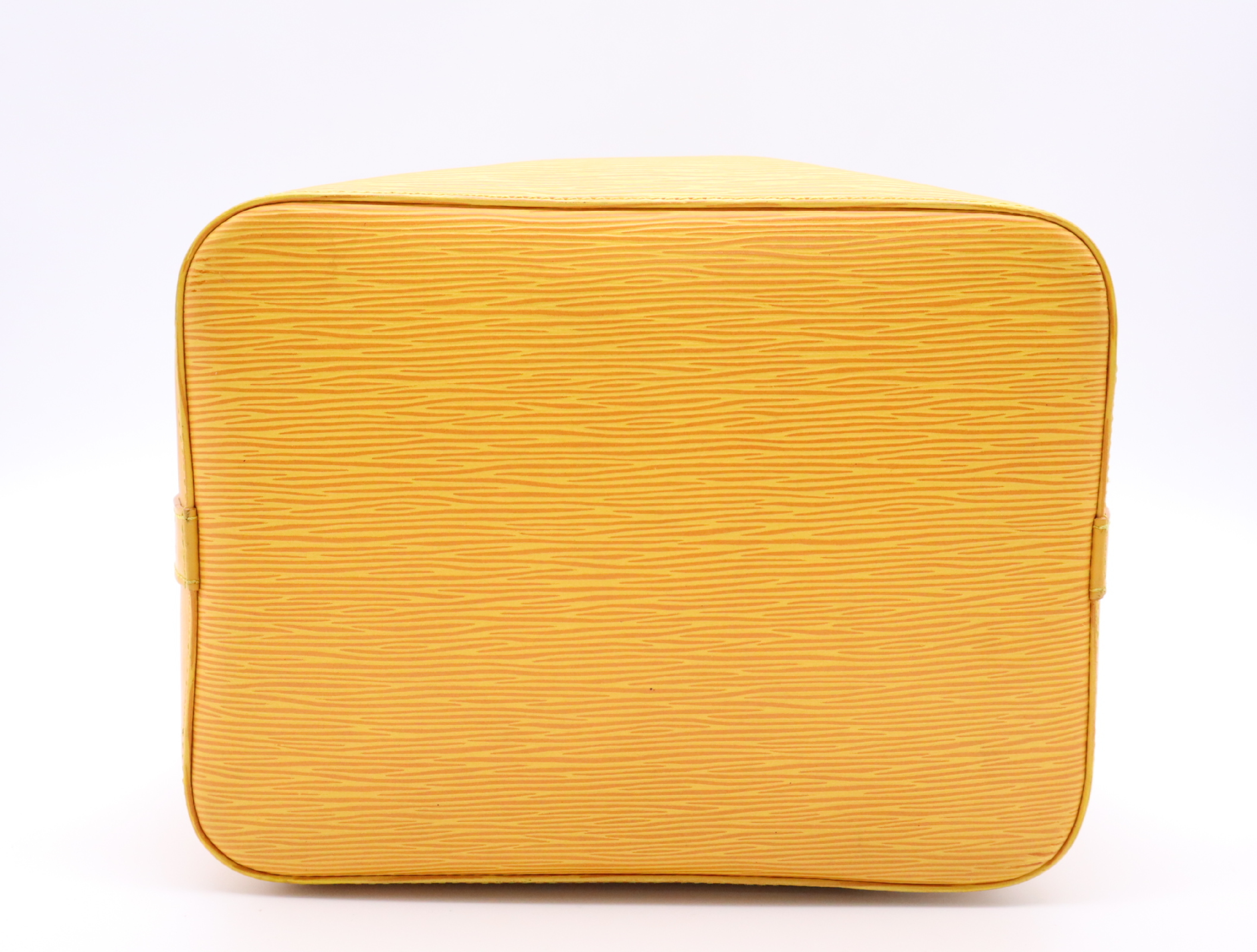 M44109 Epi Petit Noe Tassili Yellow Shoulder Bag — view 4