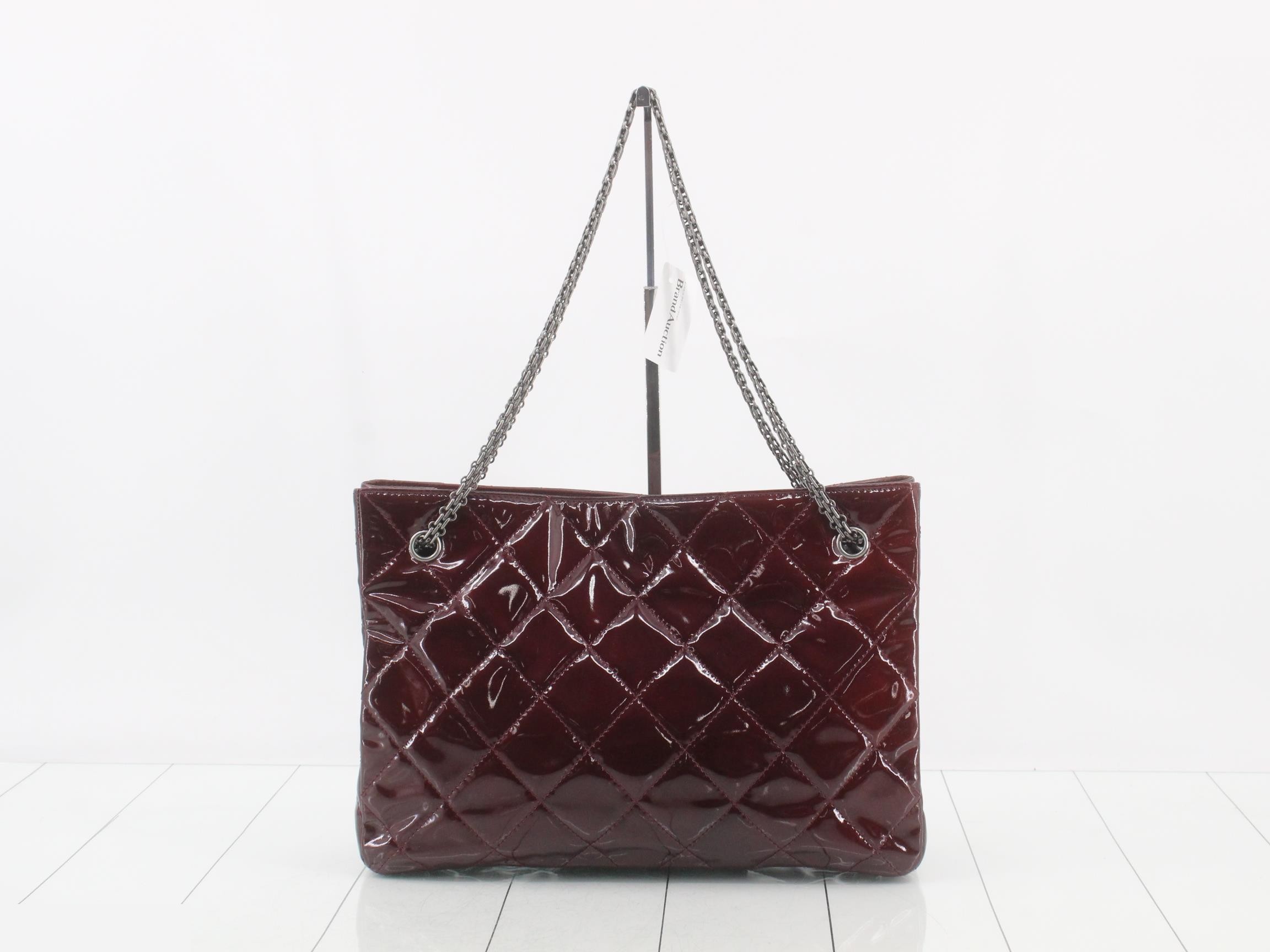 Chain shoulder bag — view 2
