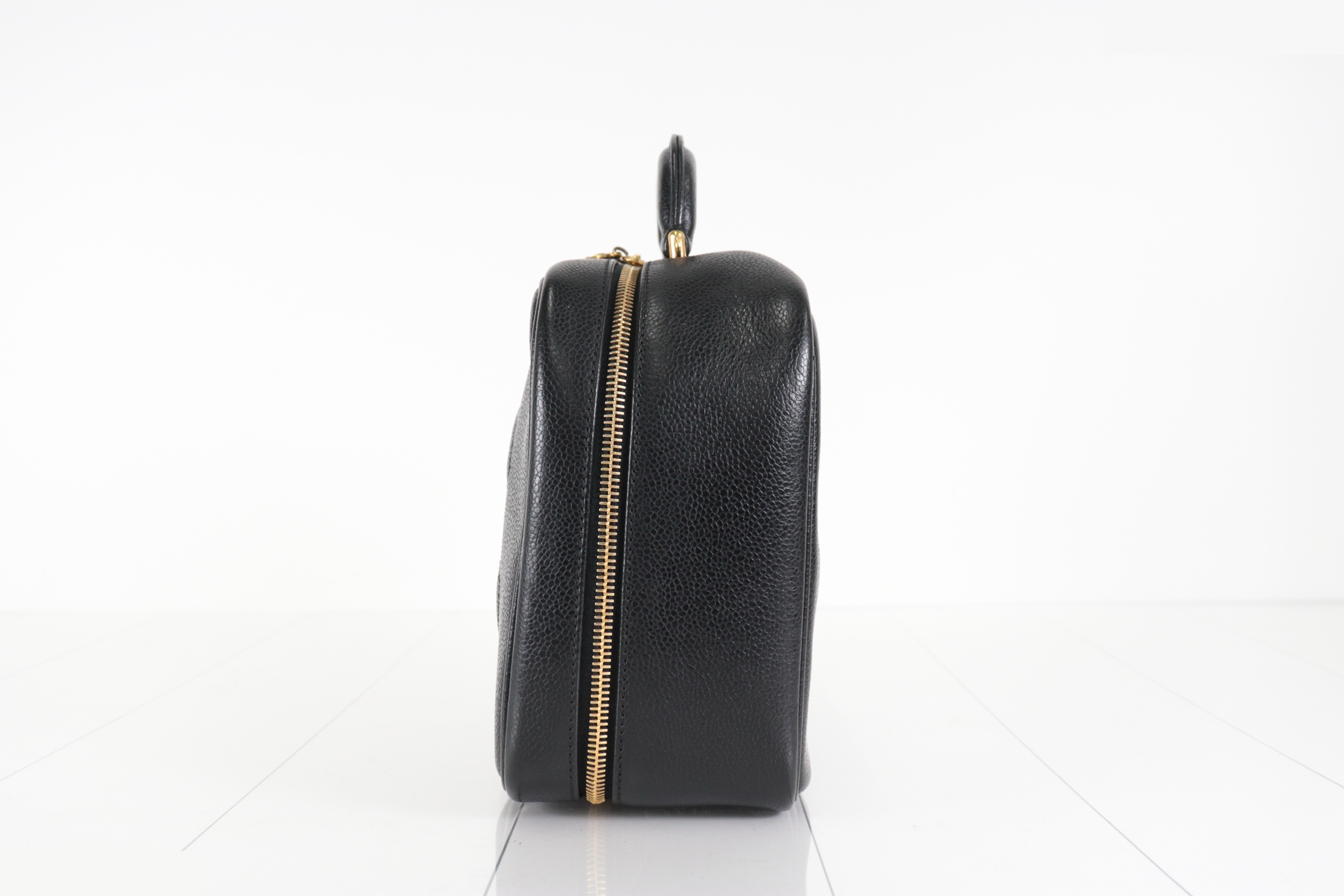 Caviar 2-Way Vanity Bag, Item No. 5 — view 5