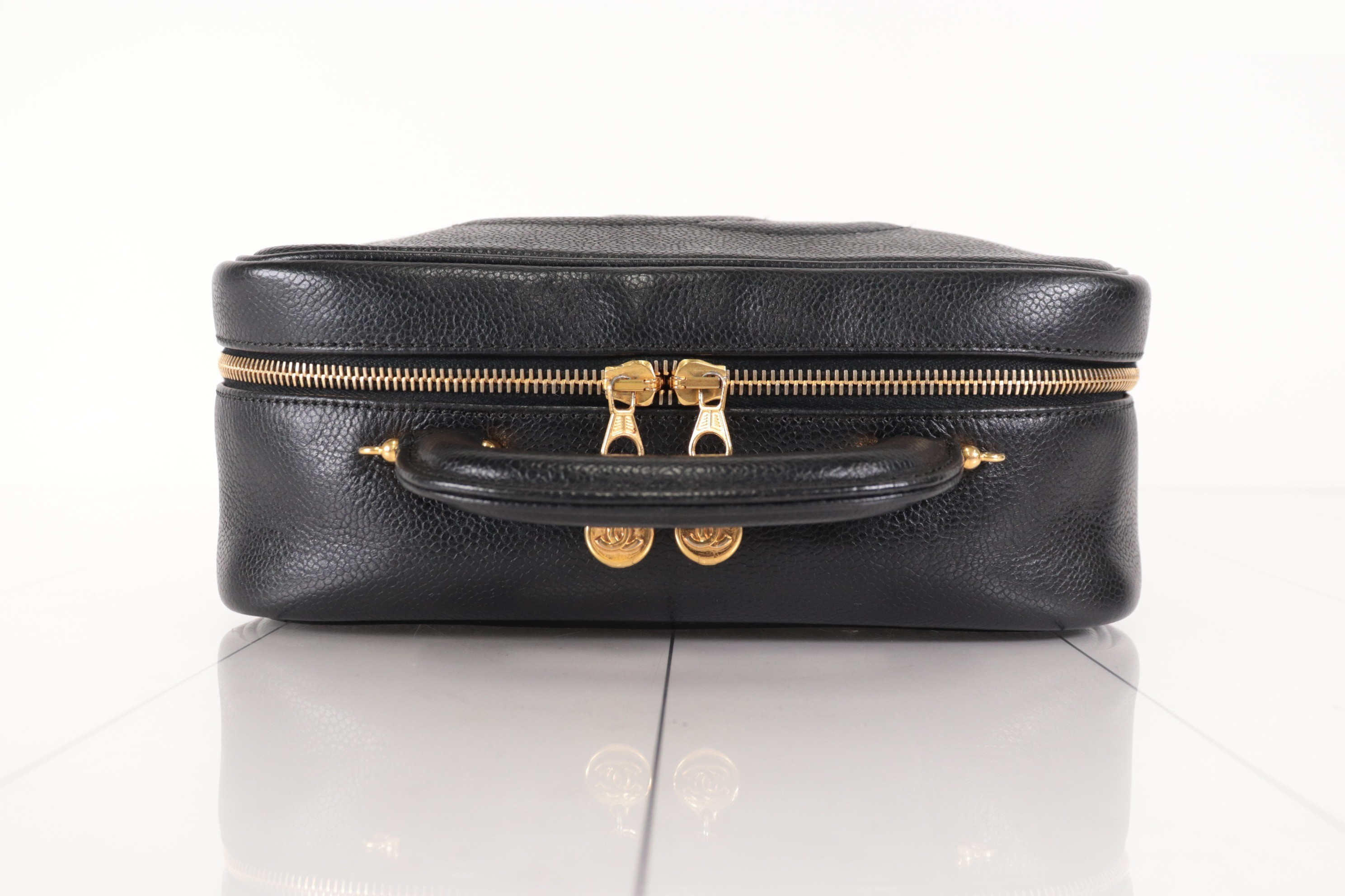 Caviar 2-Way Vanity Bag, Item No. 5 — view 6