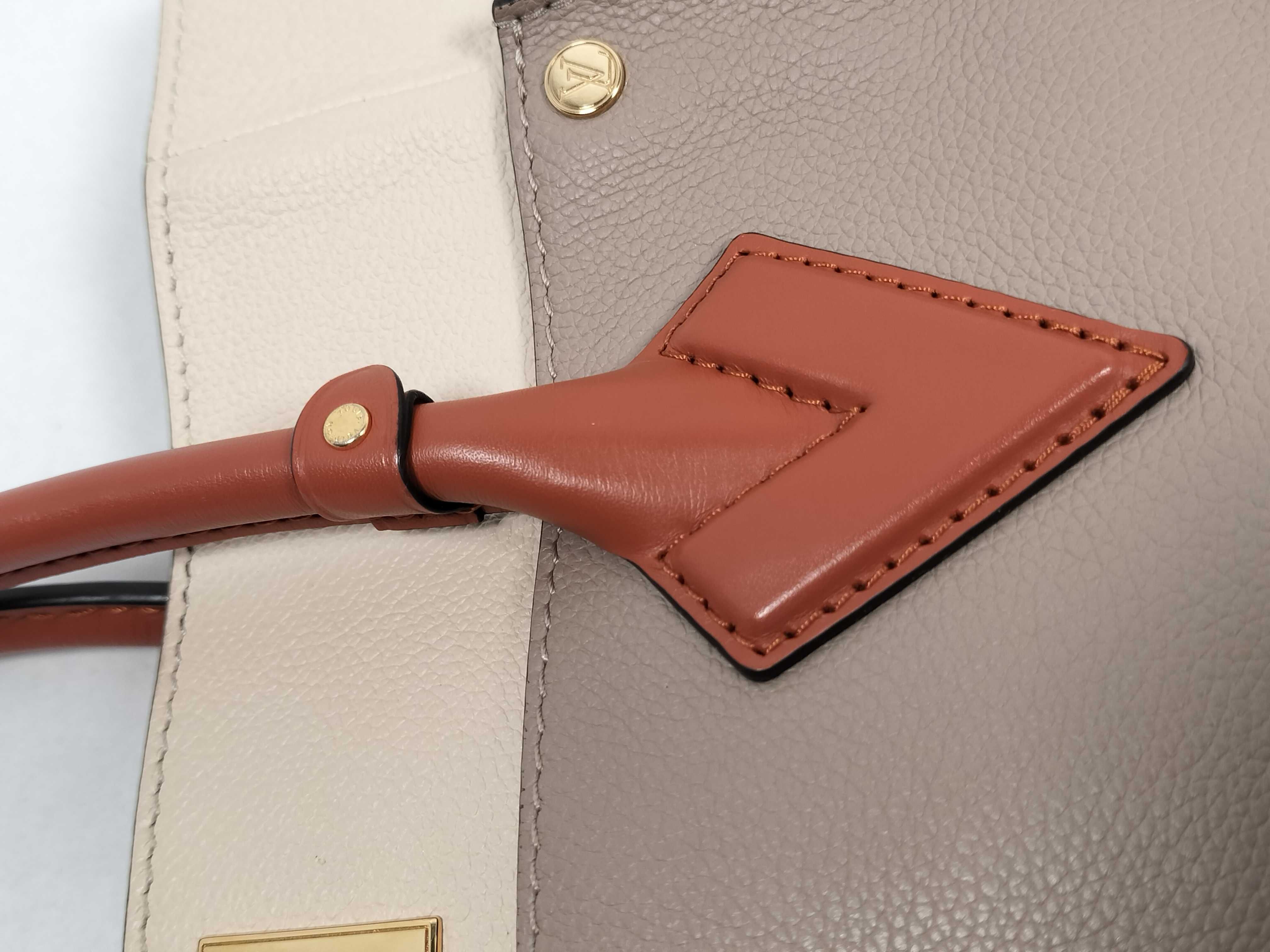 On My Side MM M53825 Tote Bag — view 5