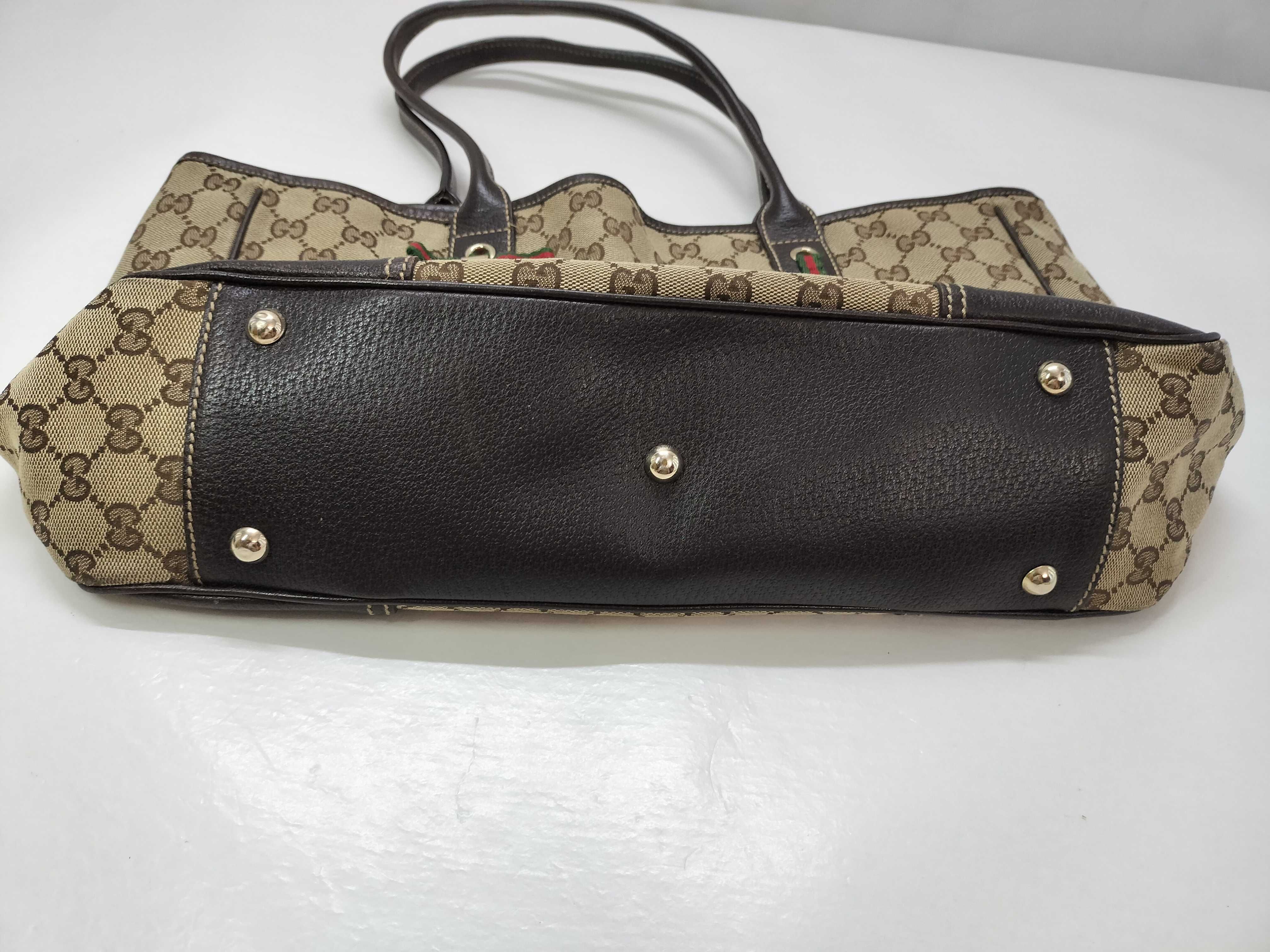 GG Canvas Gucci Tote Bag — view 13