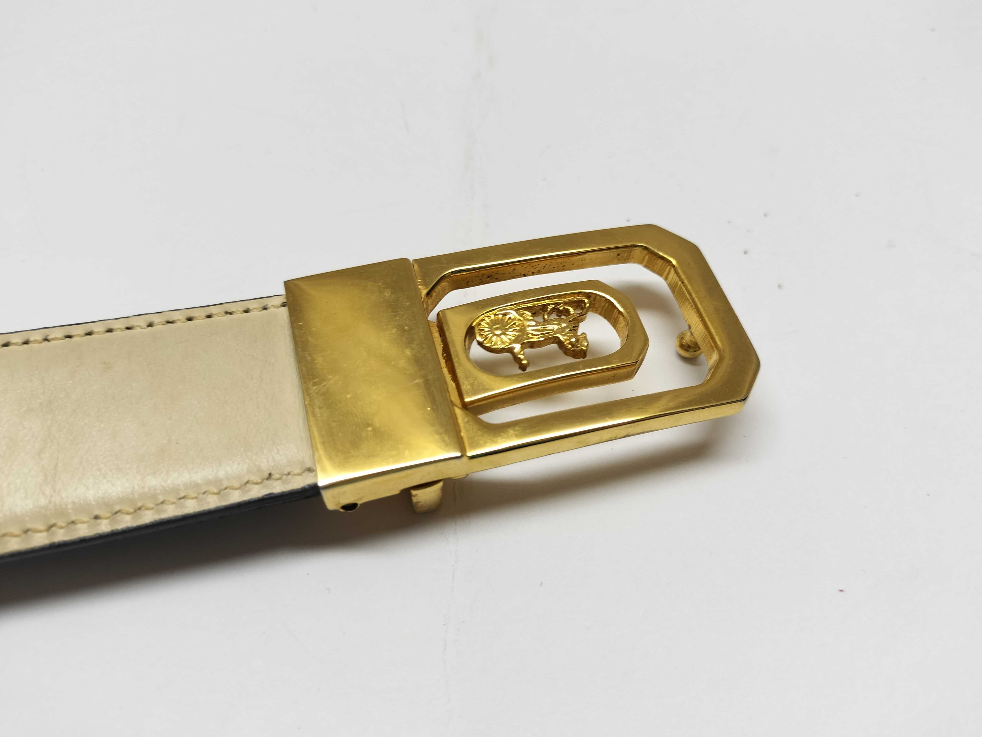 carriage belt — view 3