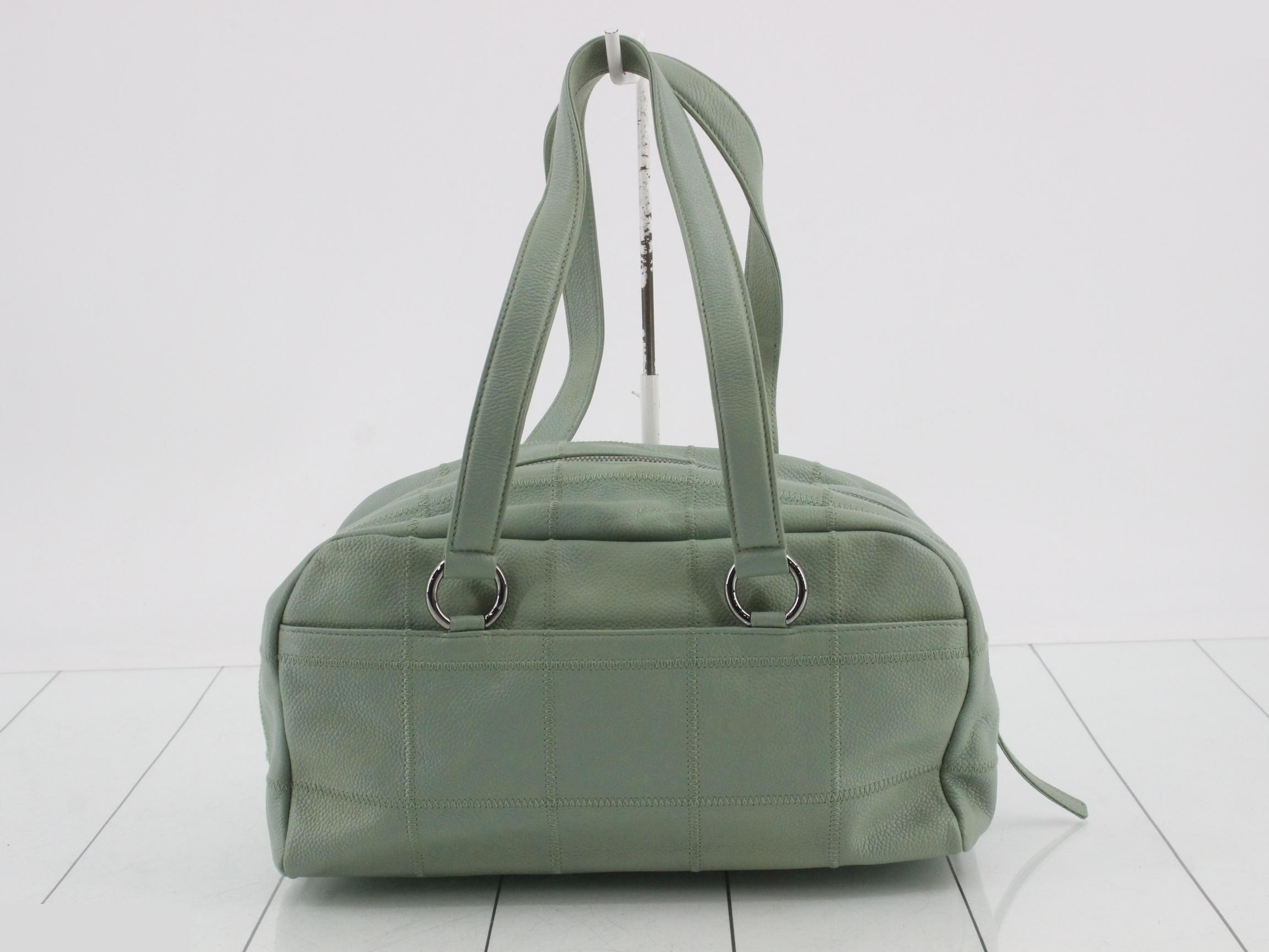 Caviar leather logo plate semi-shoulder bag — view 2