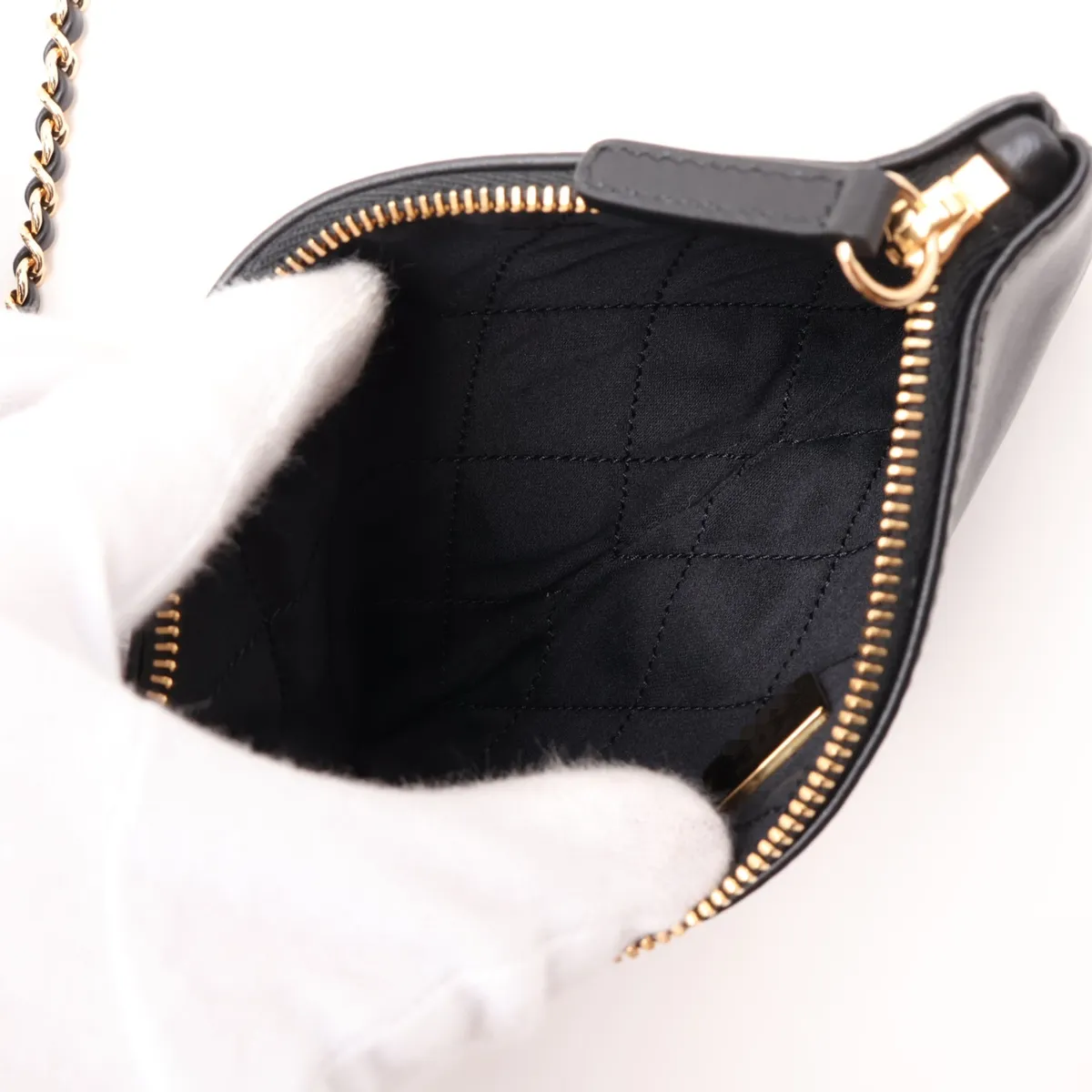 Coco Beach Mesh x Leather Single Flap Single Chain Bag, Black with Gold Hardware, L64E0EG7, Random Plate — view 7