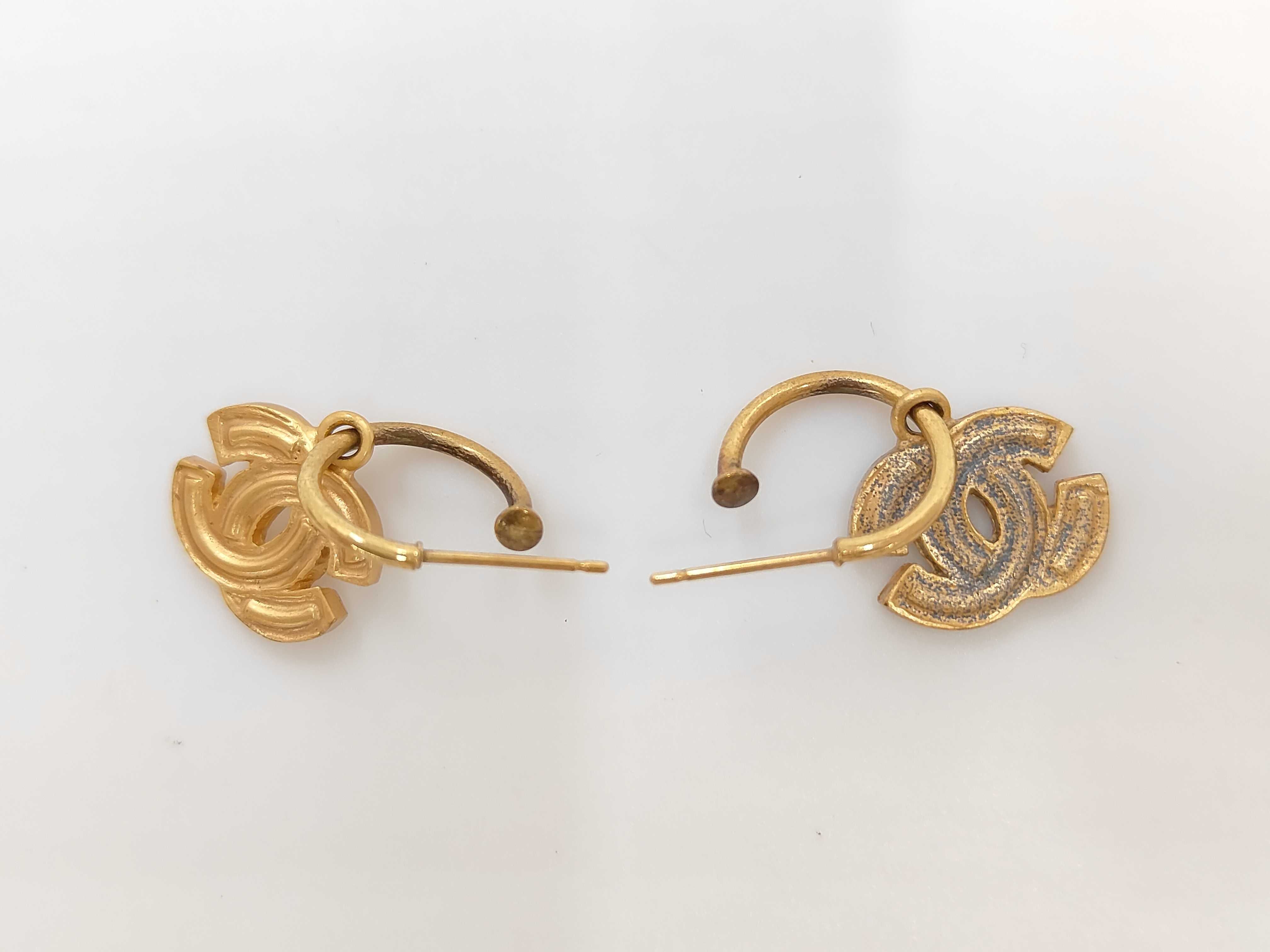 Coco Mark Hoop Earrings, Gold, 01P Earrings — view 4