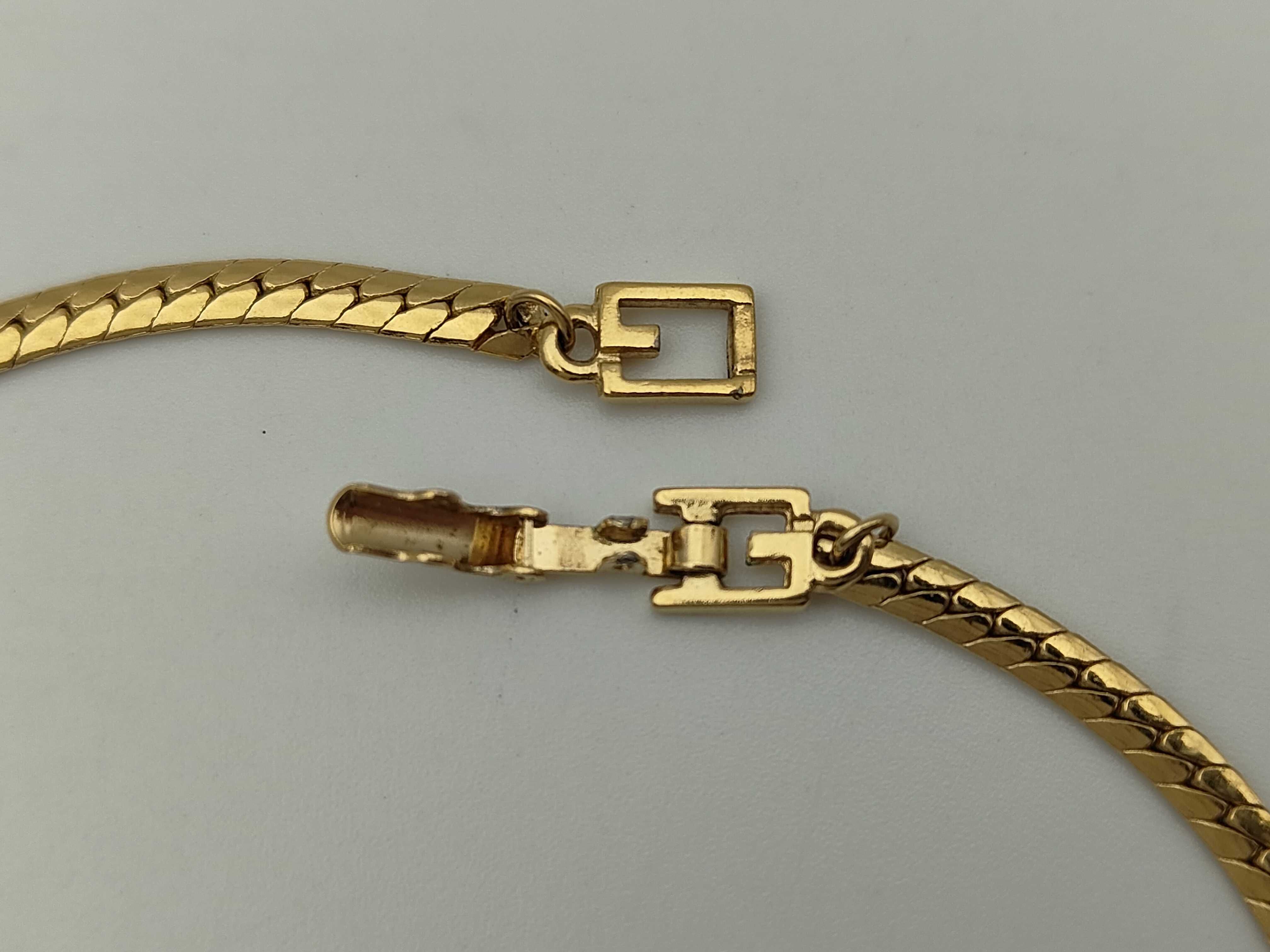 Vintage Rhinestone Gold Necklace — view 4