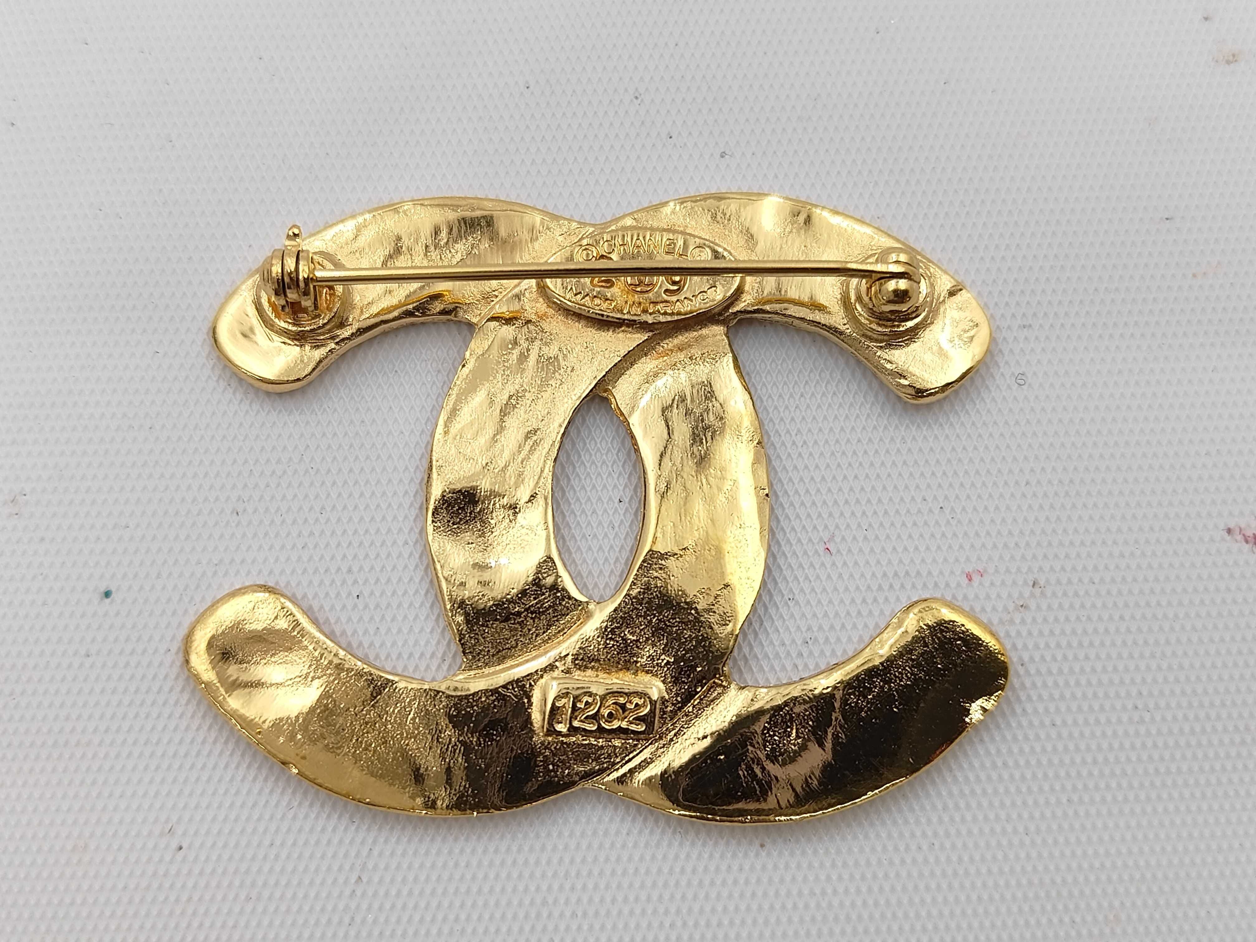 brooch, Coco Mark, 1262, braided design, gold, 29 stamped. — view 2