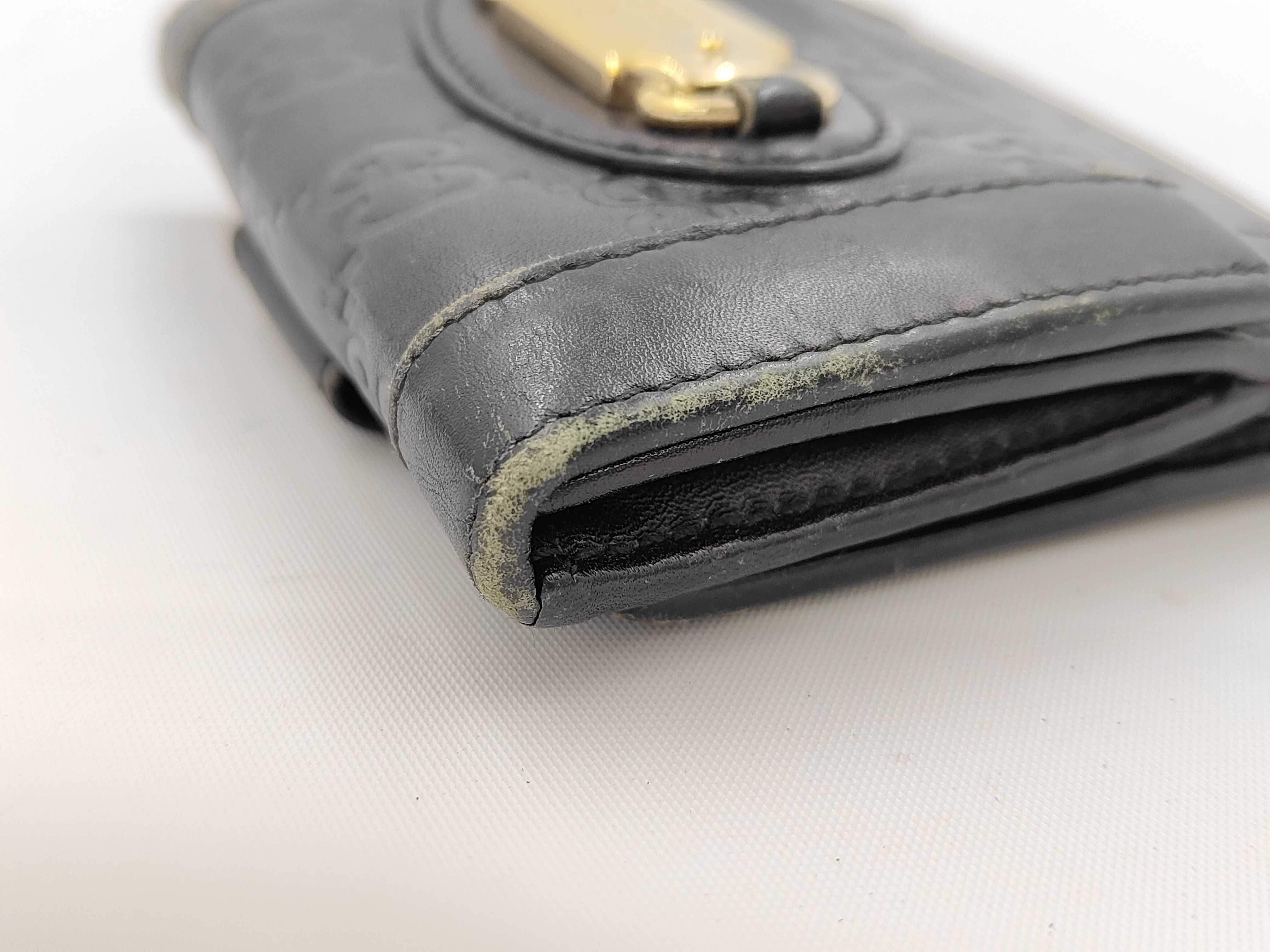 wallet — view 4
