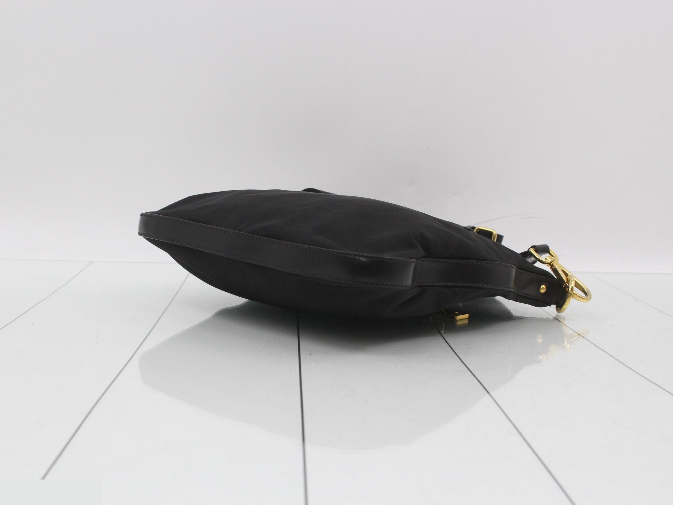 Triangle logo shoulder bag, nylon x leather — view 6
