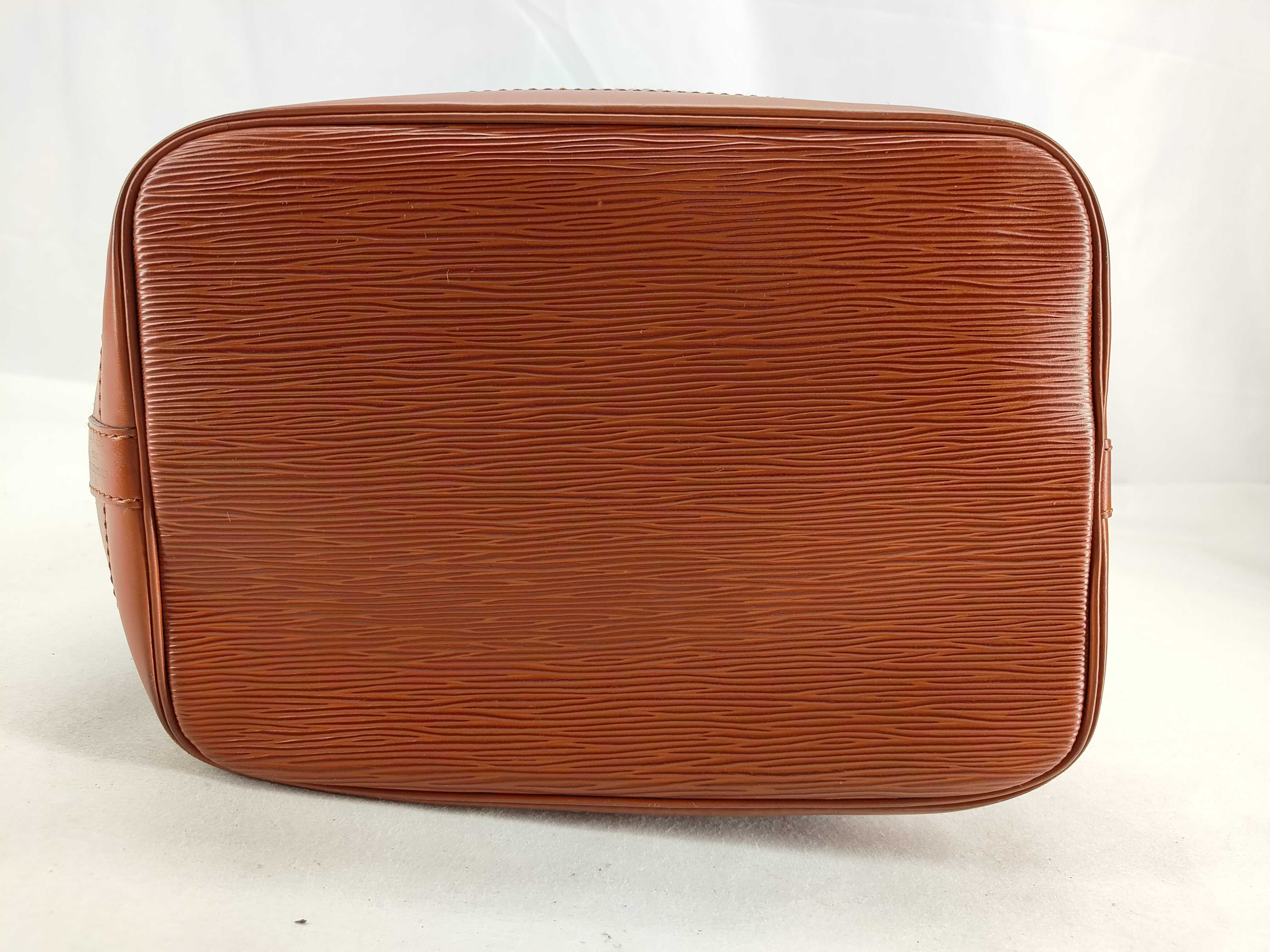 Epi Noe Shoulder Bag — view 9
