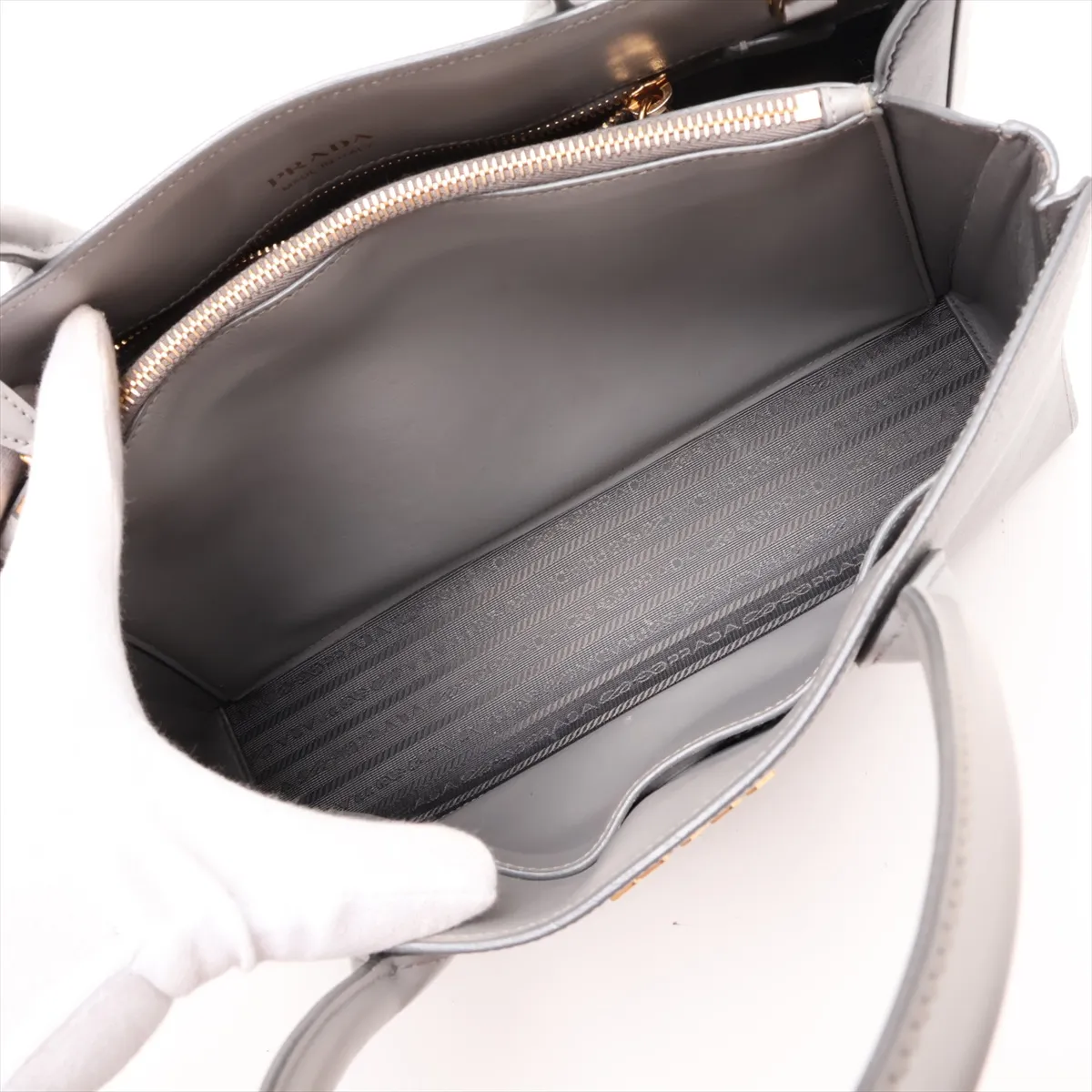 Vitello Daino Leather Handbag, Gray, 1BA153 — view 7