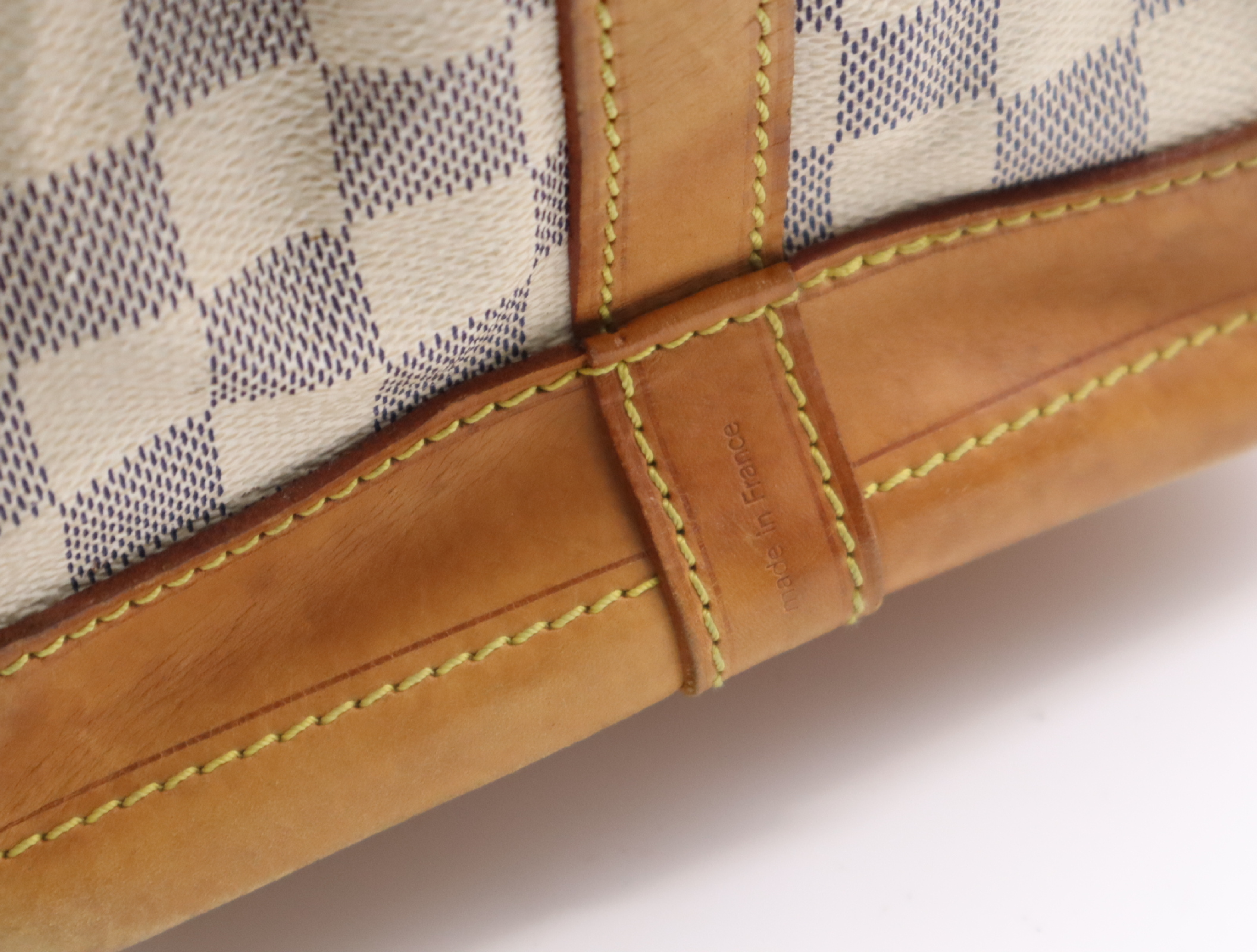 N42222 Azur Noé Shoulder Bag — view 14
